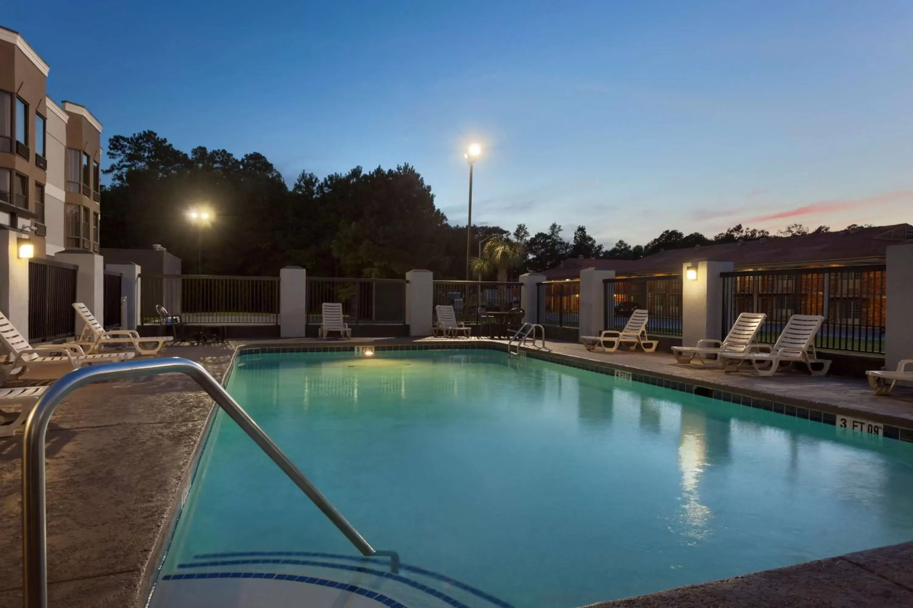 Activities, Swimming Pool in Country Inn & Suites by Radisson, Florence, SC