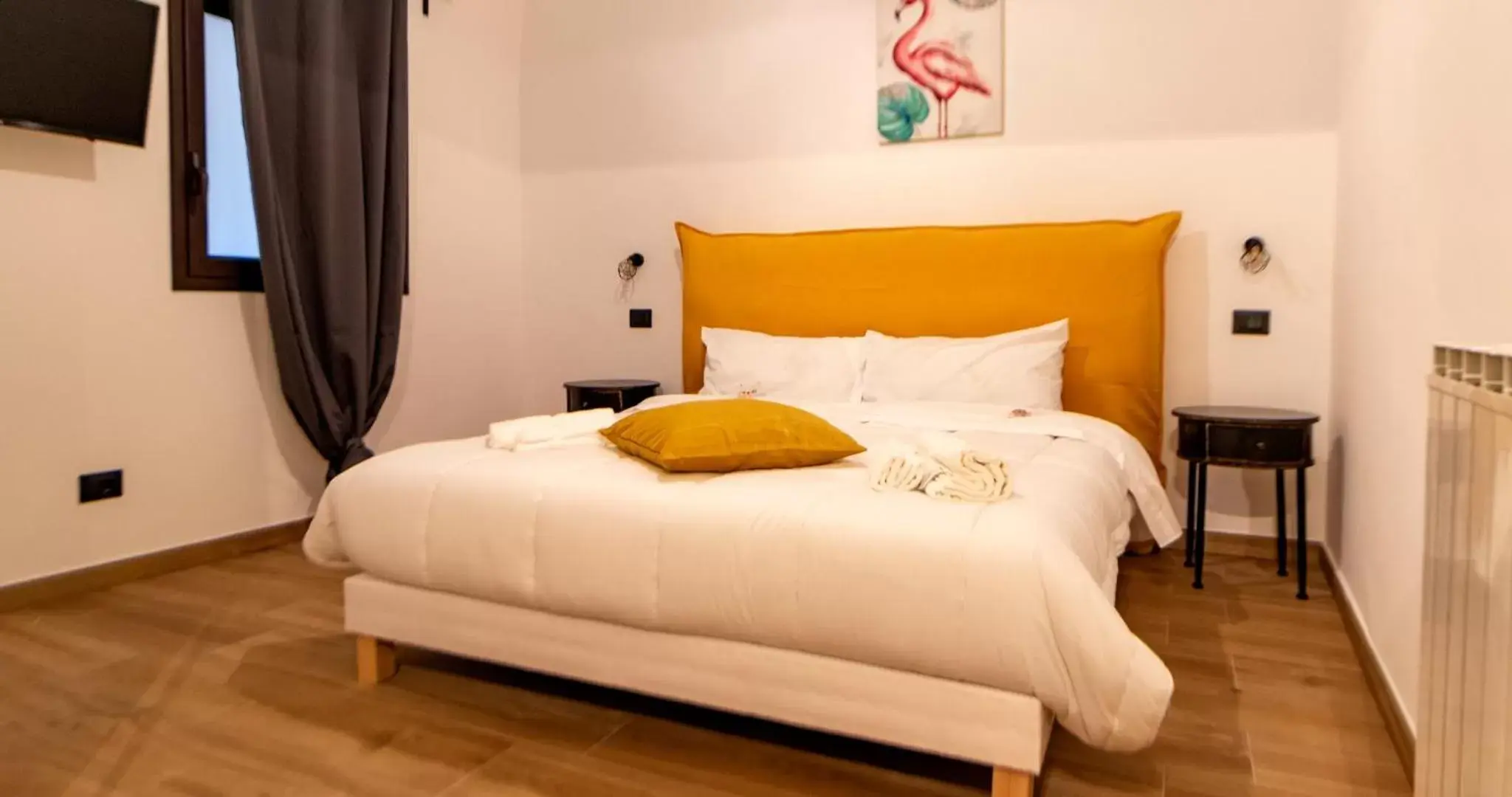 Bedroom, Bed in Siculis