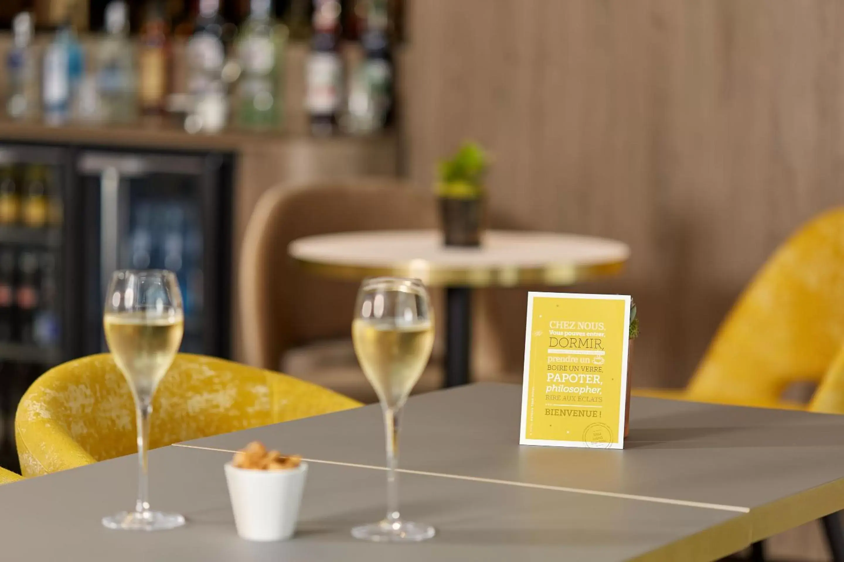 Lounge or bar in Auteuil Tour Eiffel Lounge or bar in Auteuil Tour Eiffel