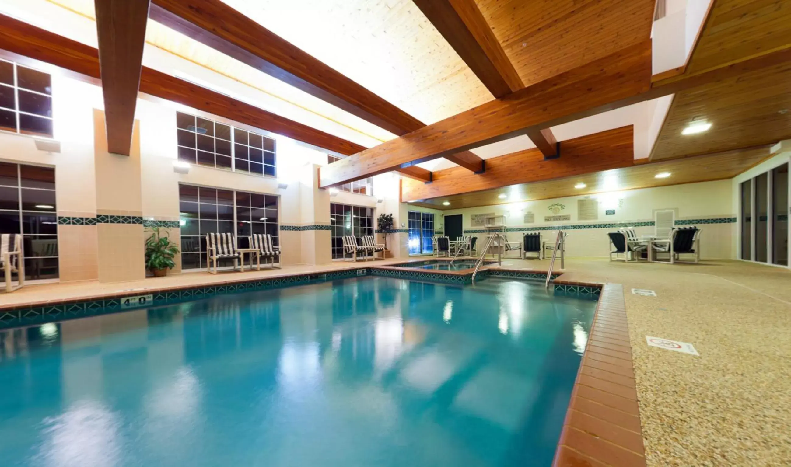 Swimming Pool in Port Wisconsin Inn and Suites