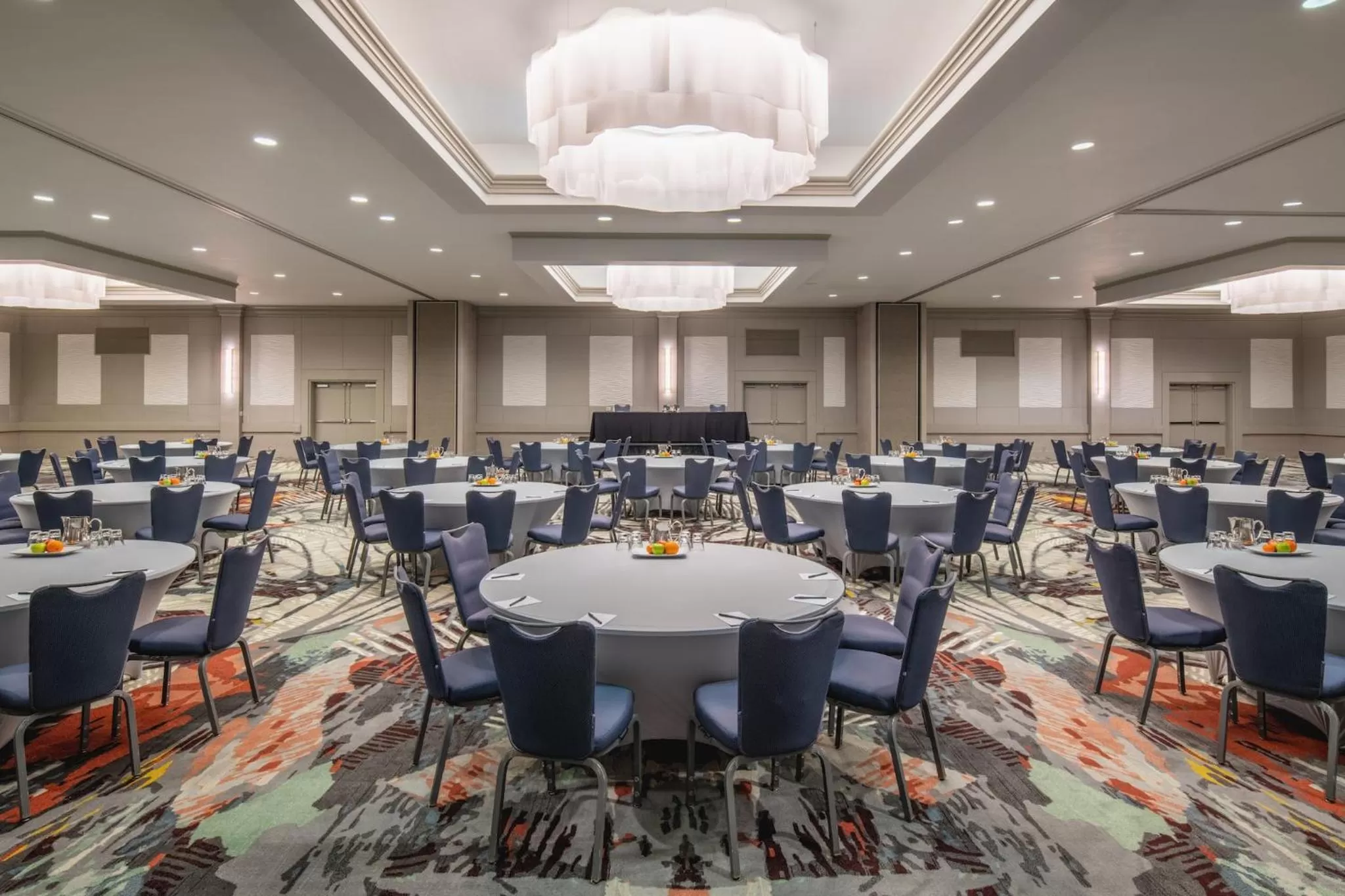 Meeting/conference room in Crowne Plaza Cabana Hotel by IHG