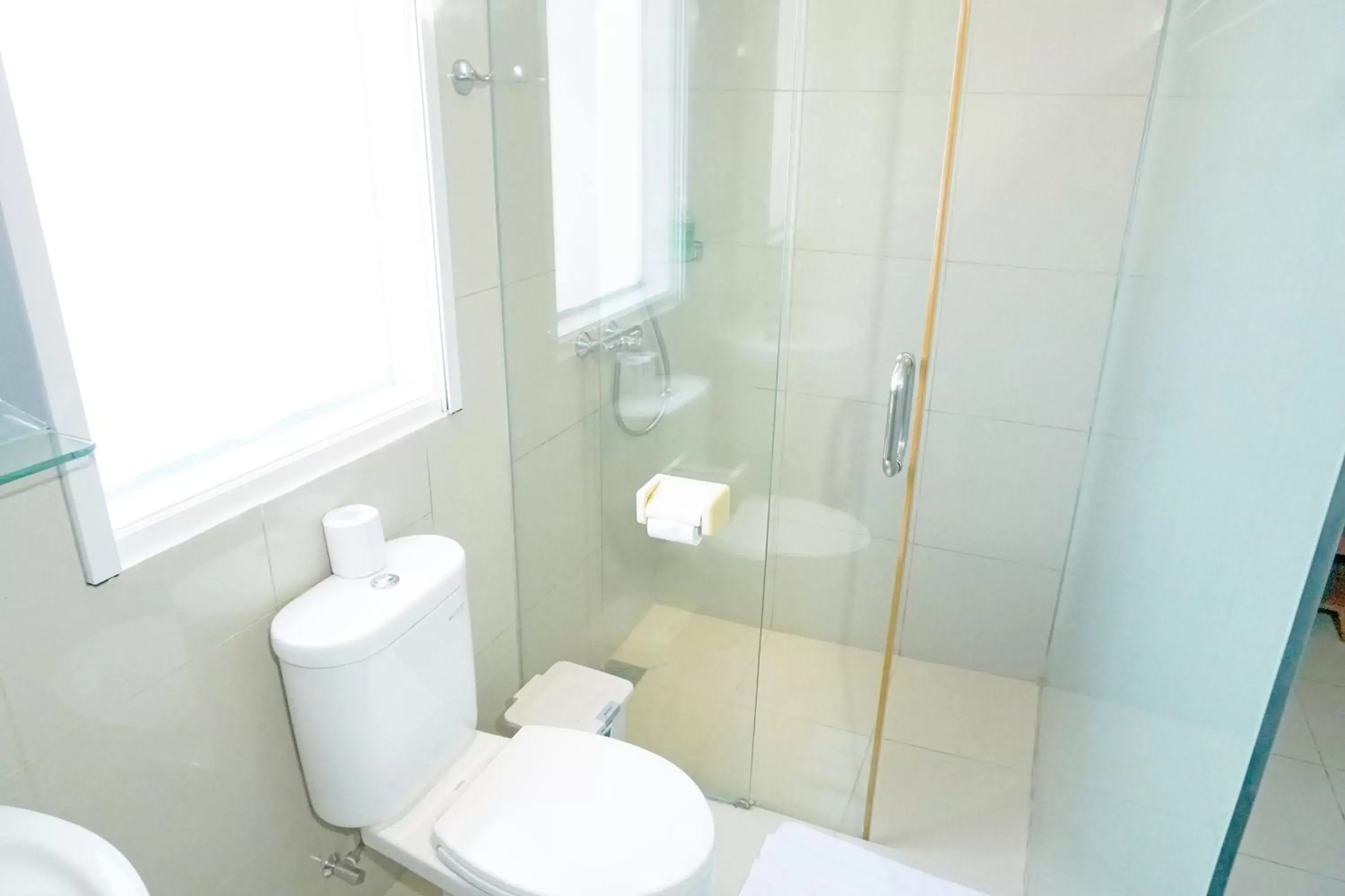 Toilet, Bathroom in Samsara Inn