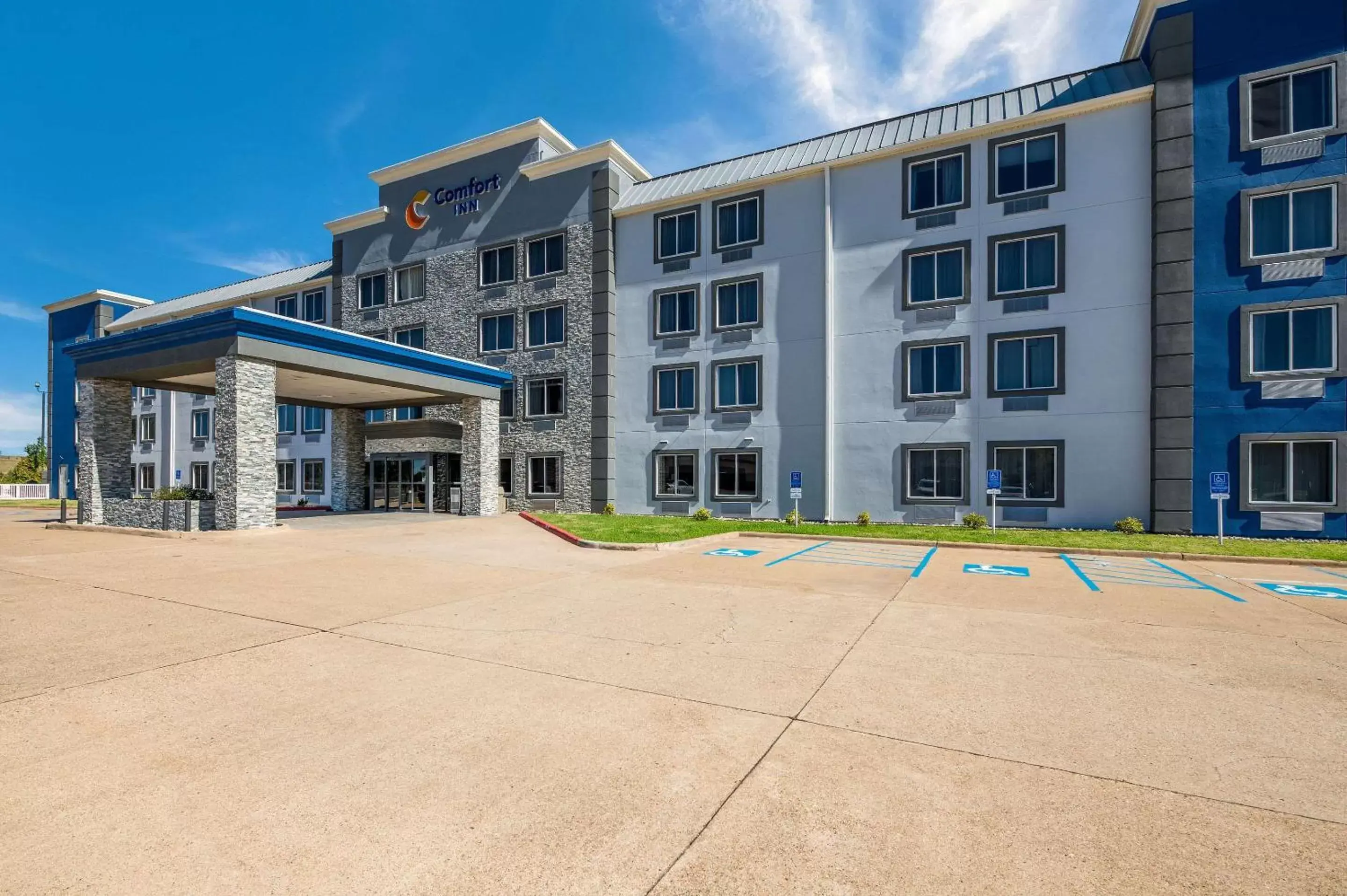 Property Building in Comfort Inn