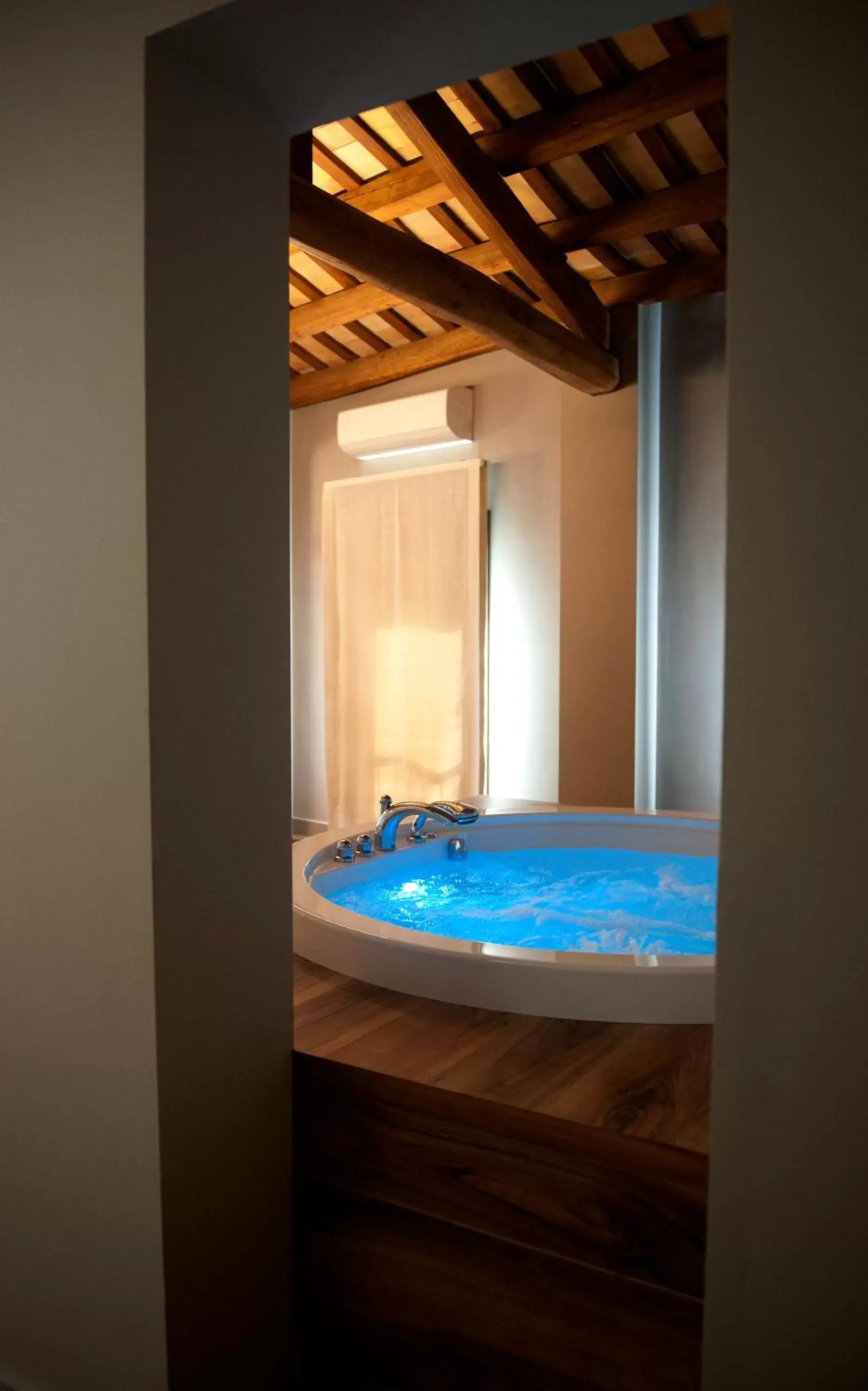 Hot Tub in Les Clarisses Boutique Hotel