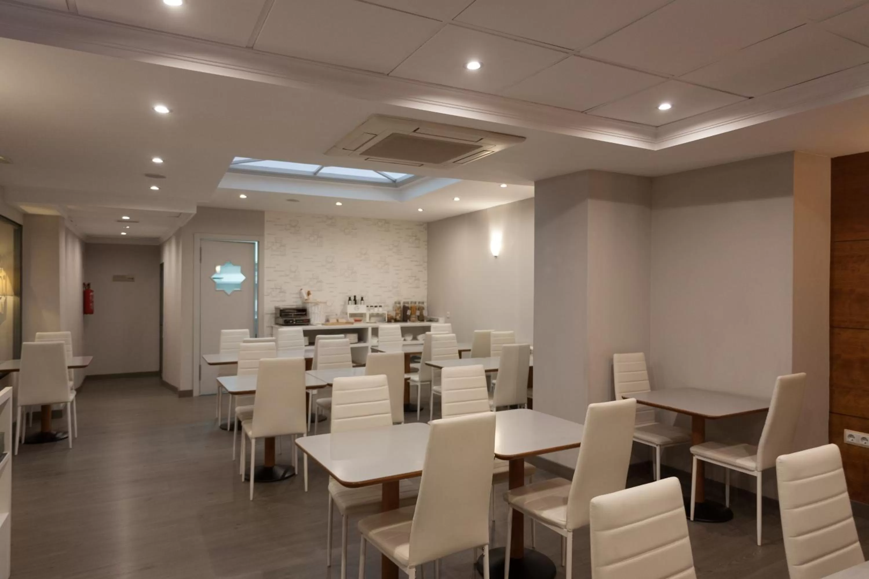 Breakfast in Hotel Torico Plaza