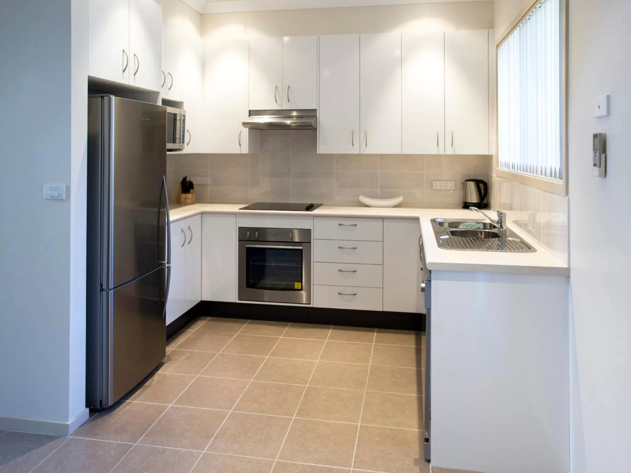 Kitchen or kitchenette in Dolphin Shores