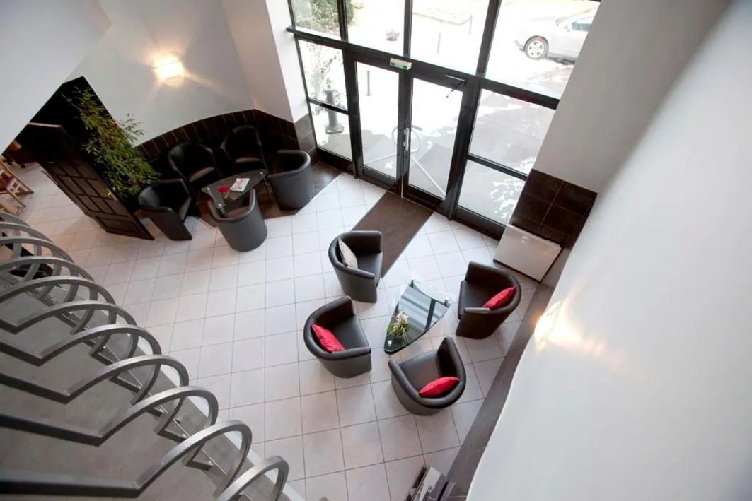 Lobby or reception in Kyriad Limoges Sud - Feytiat