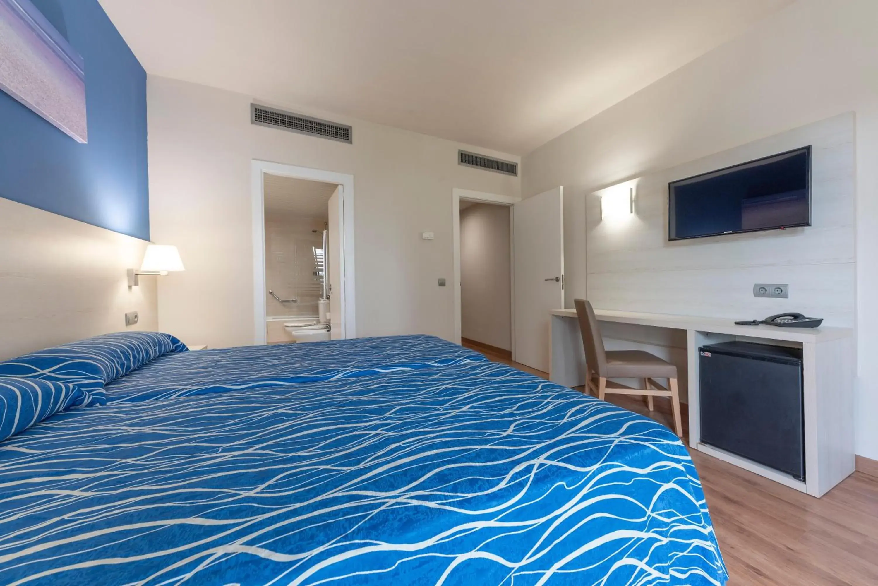 Photo of the whole room, Bed in Hotel Best Delta Photo of the whole room, Bed in Hotel Best Delta