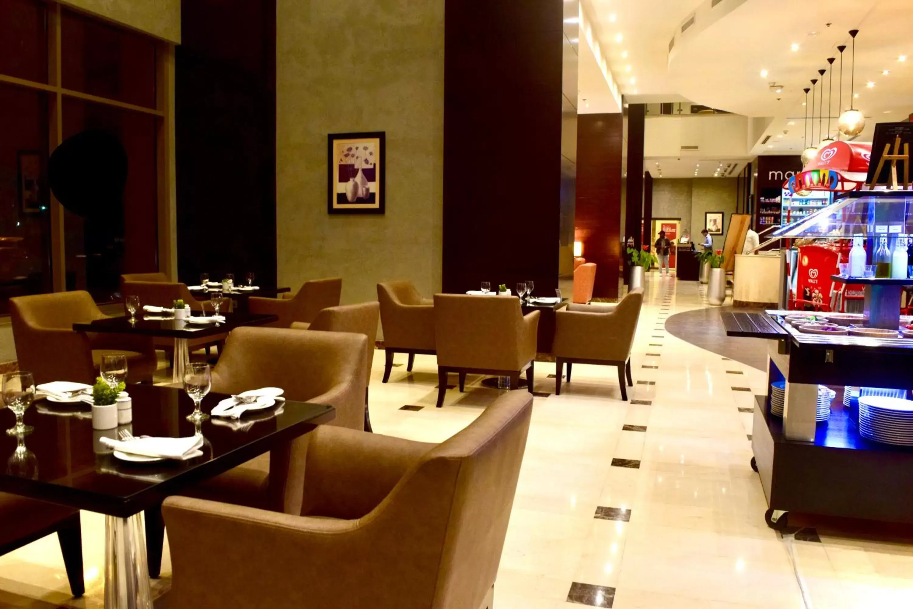 Restaurant/Places to Eat in Millennium Central Doha