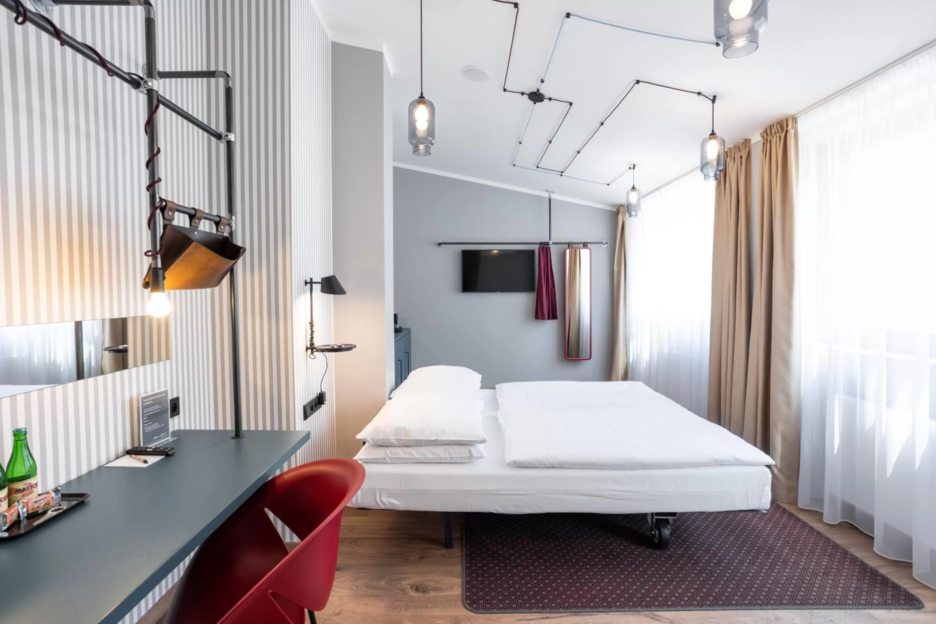 Bedroom, Bed in Miss Sophie's Downtown