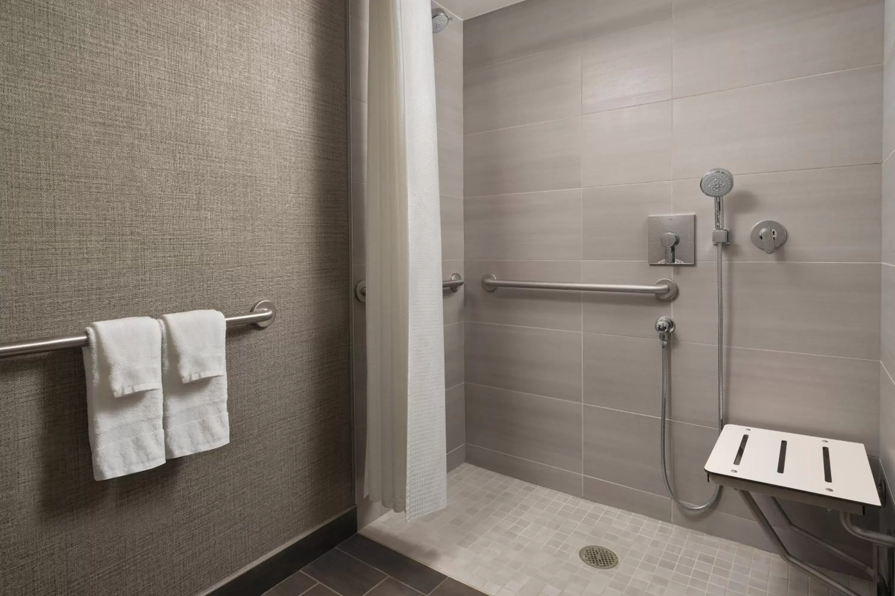 Bathroom in Warner Center Marriott Woodland Hills