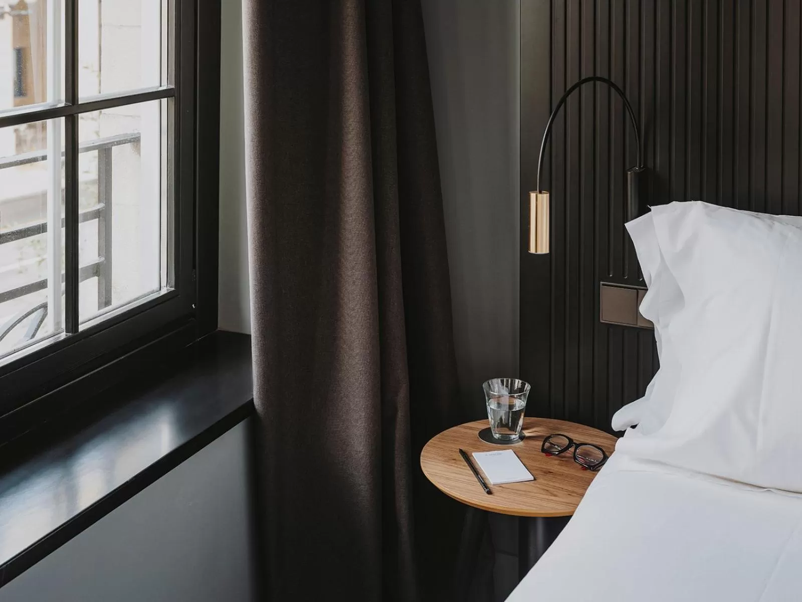 Decorative detail, Bed in El Môderne Hotel