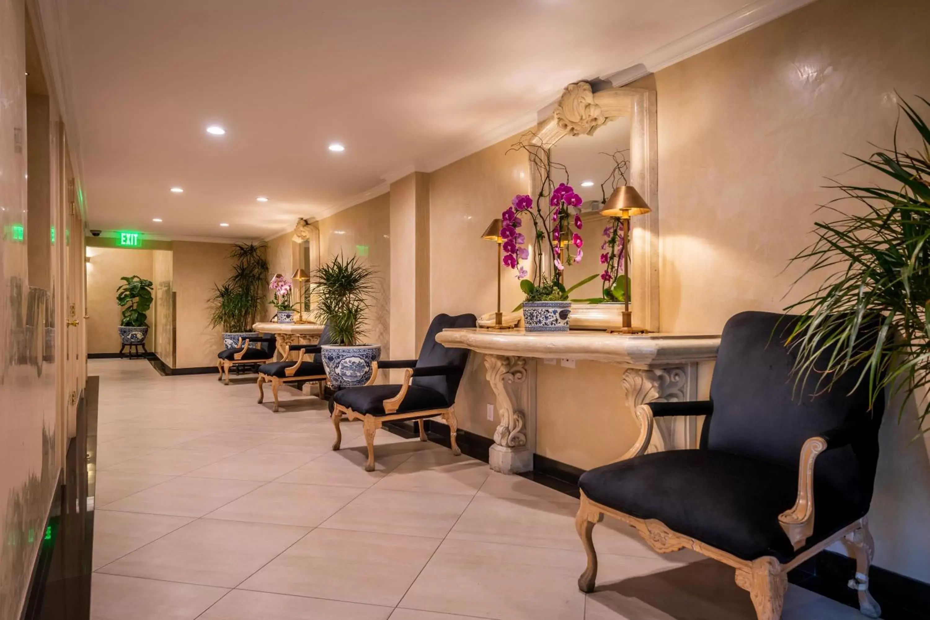 Property building in Beverly Hills Plaza Hotel & Spa