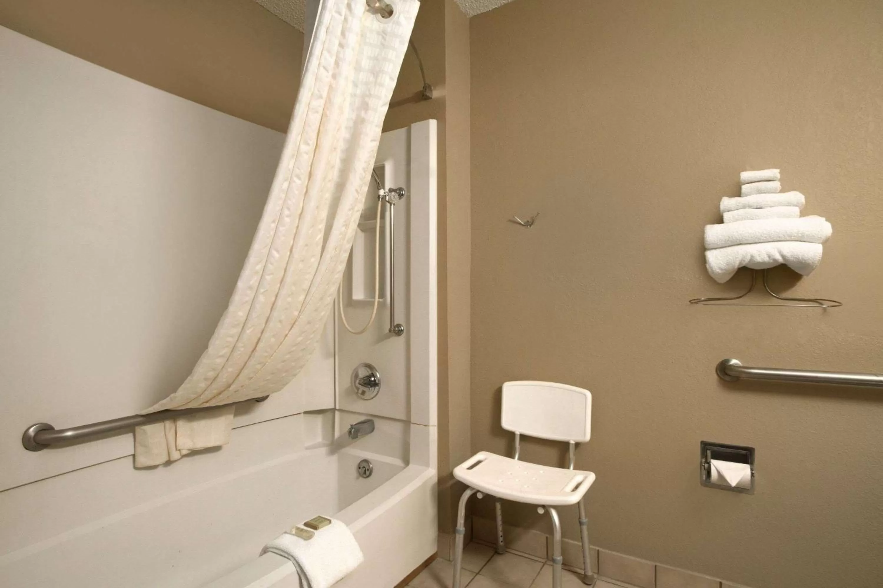 Bathroom in Super 8 by Wyndham Homewood Birmingham Area