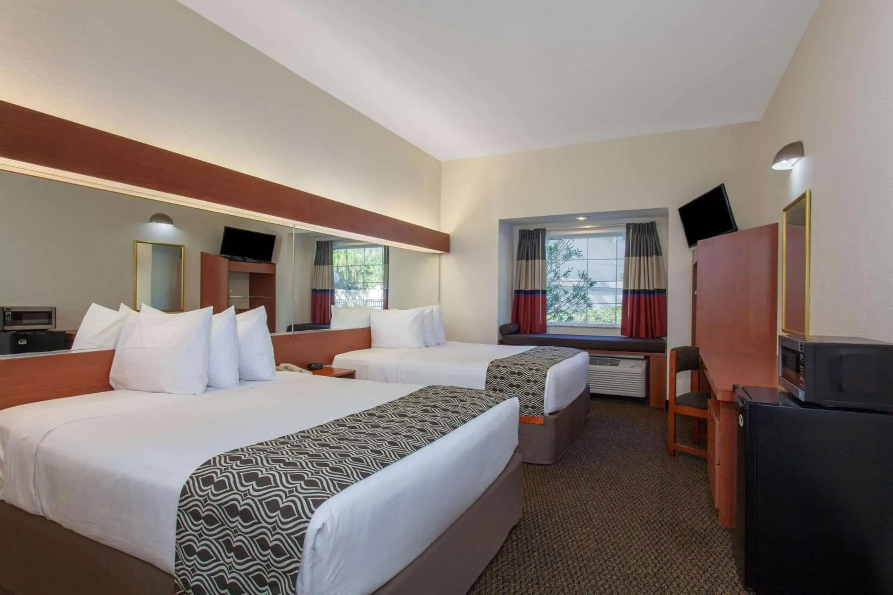 Photo of the whole room in Microtel Inn and Suites by Wyndham - Lady Lake/ The Villages