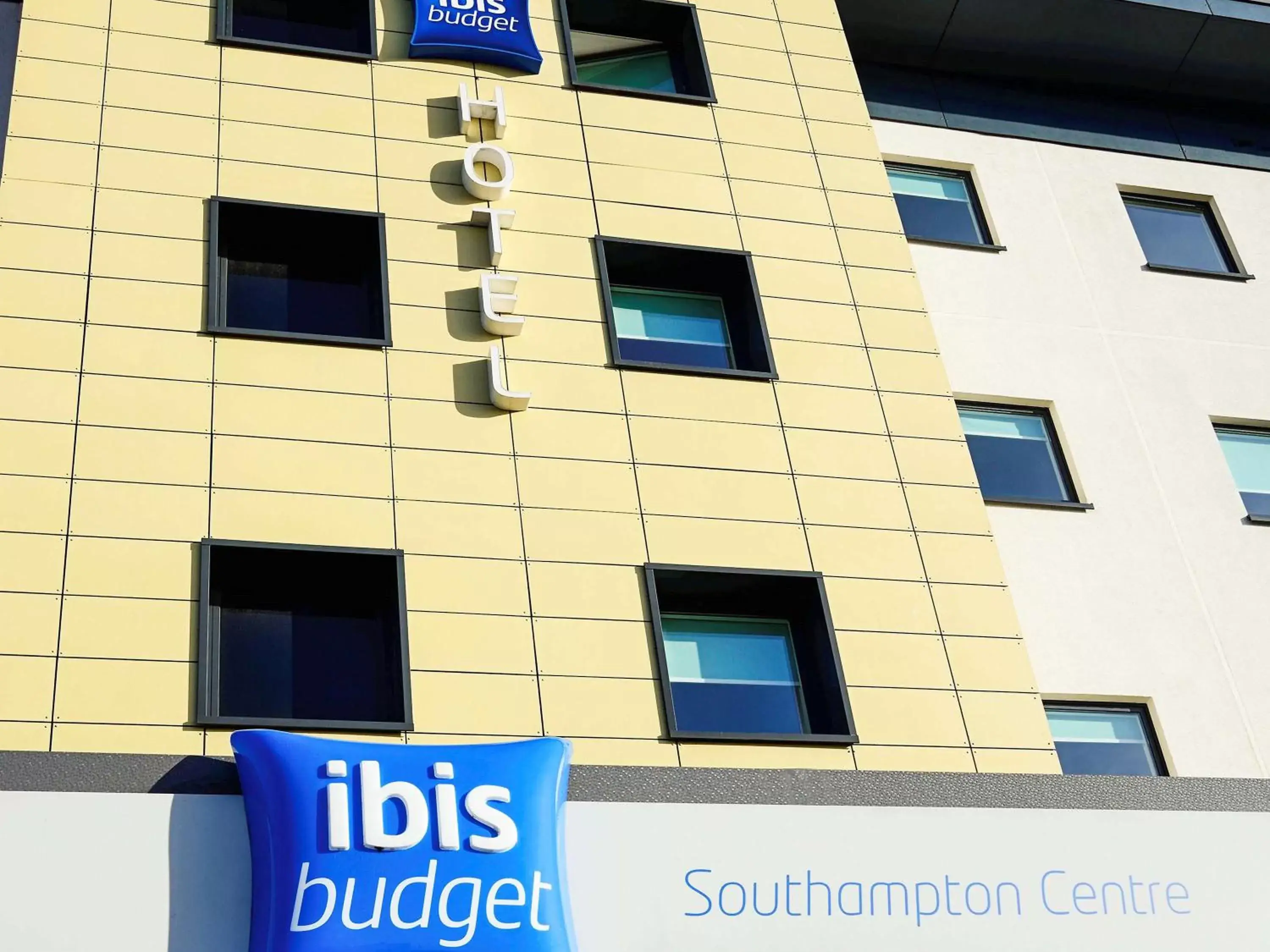 Property Building in ibis budget Southampton Centre