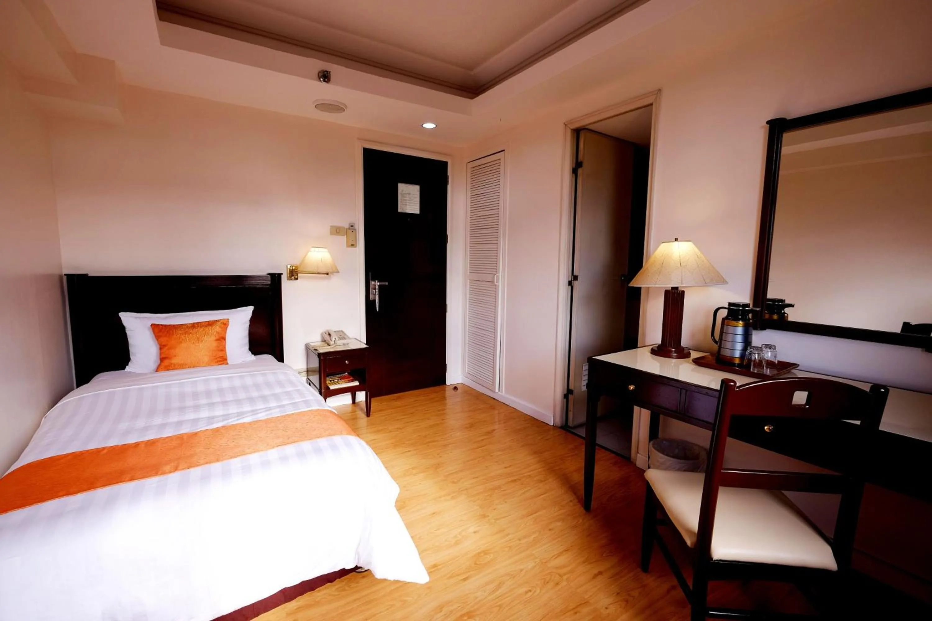 Bed in Harbor Town Hotel