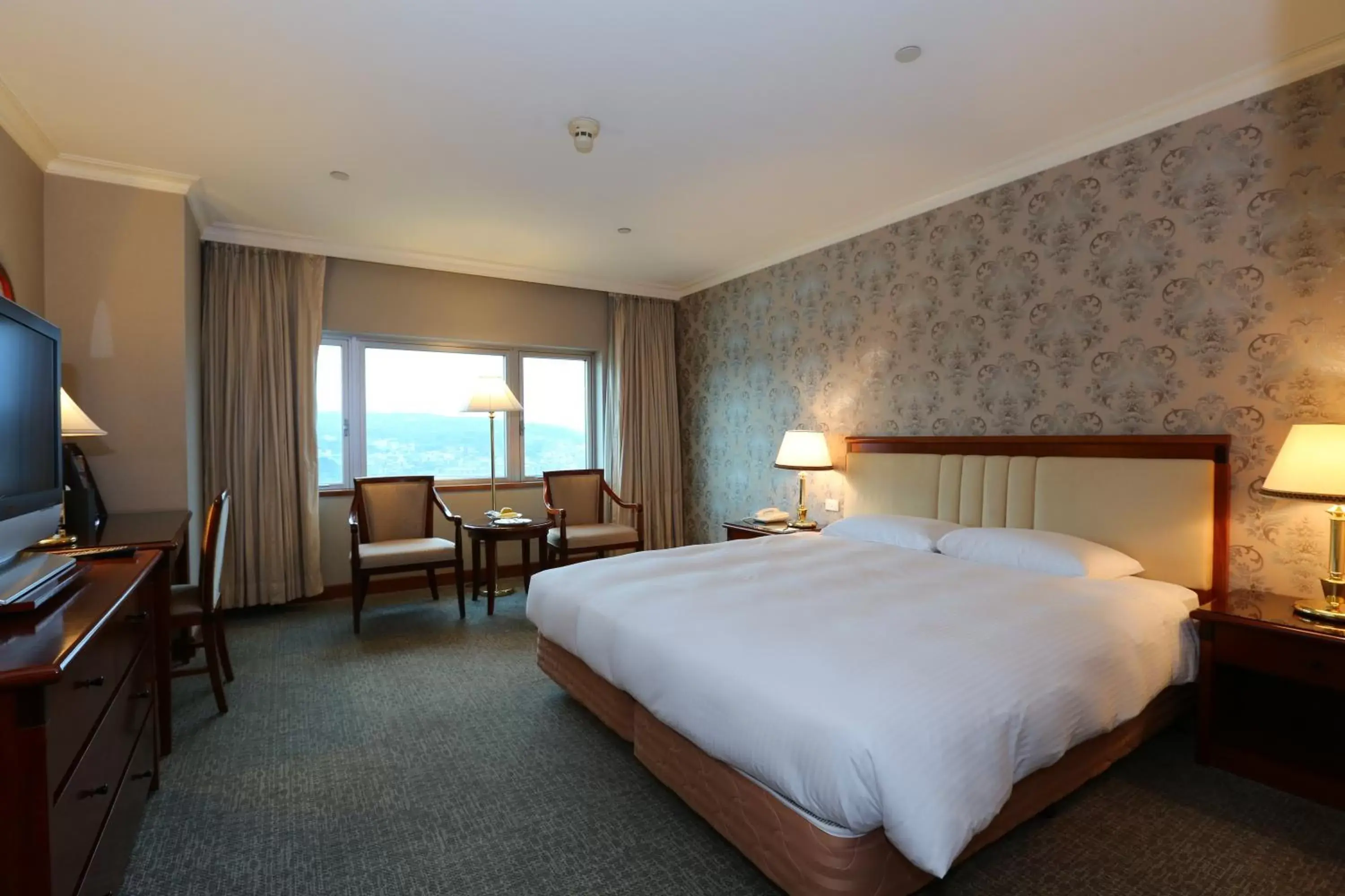 Photo of the whole room in Evergreen Laurel Hotel - Keelung