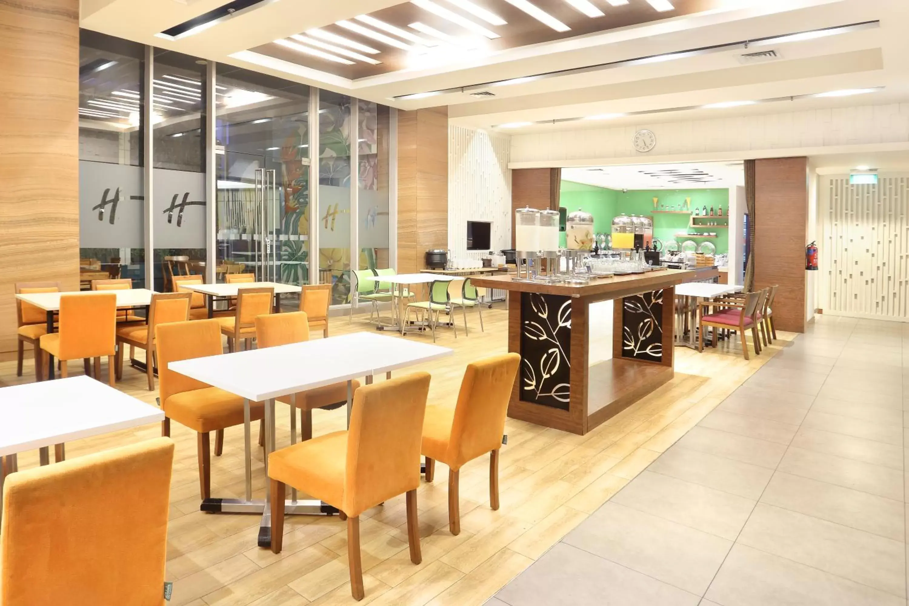 Restaurant/Places to Eat in Holiday Inn Express Semarang Simpang Lima, an IHG Hotel