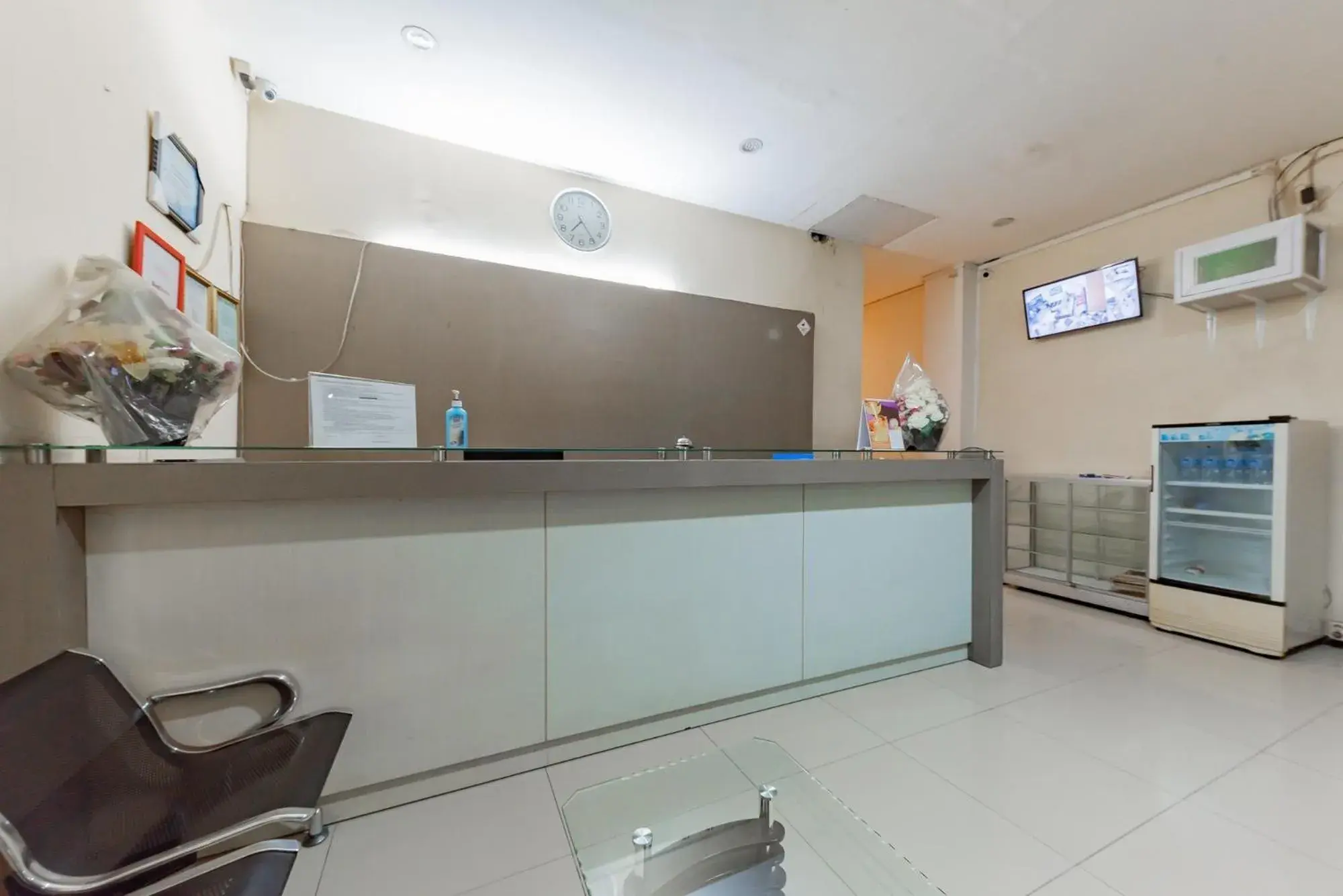 Lobby or reception, Lobby/Reception in RedDoorz near Pasar Tarapung Siring Banjarmasin