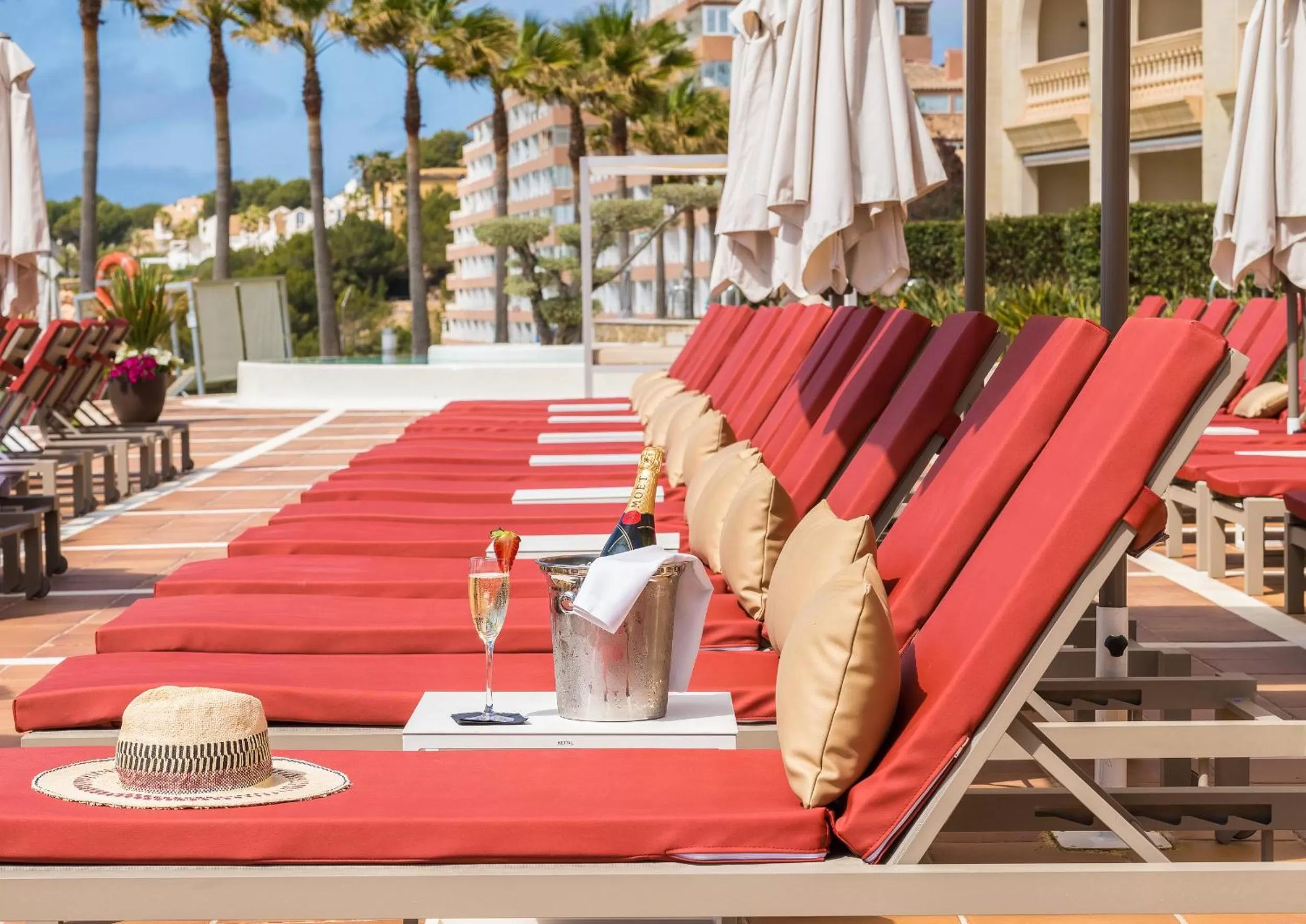 Swimming pool in Pure Salt Port Adriano - Adults Only