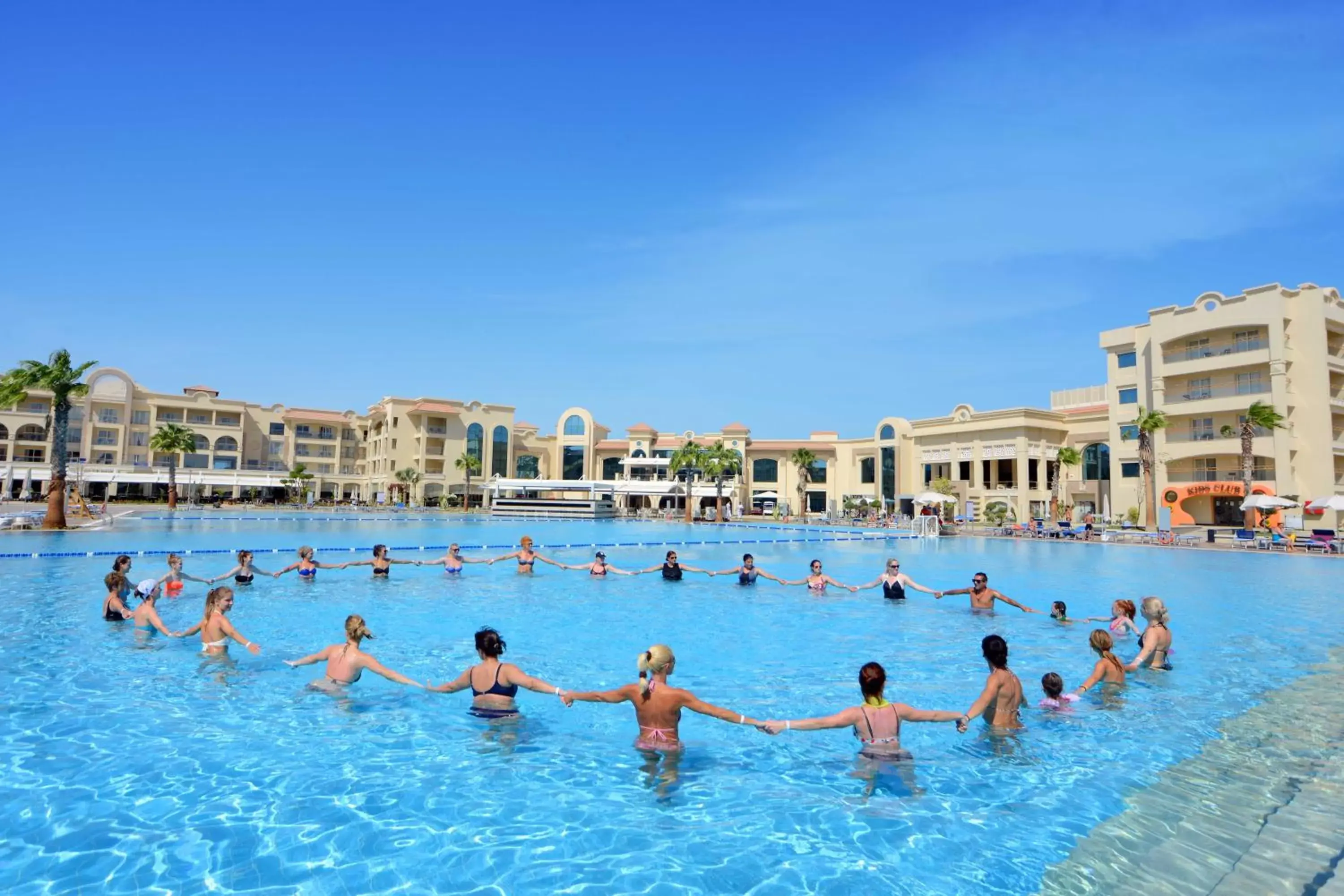 Entertainment, Swimming Pool in Pickalbatros White Beach Resort - Hurghada