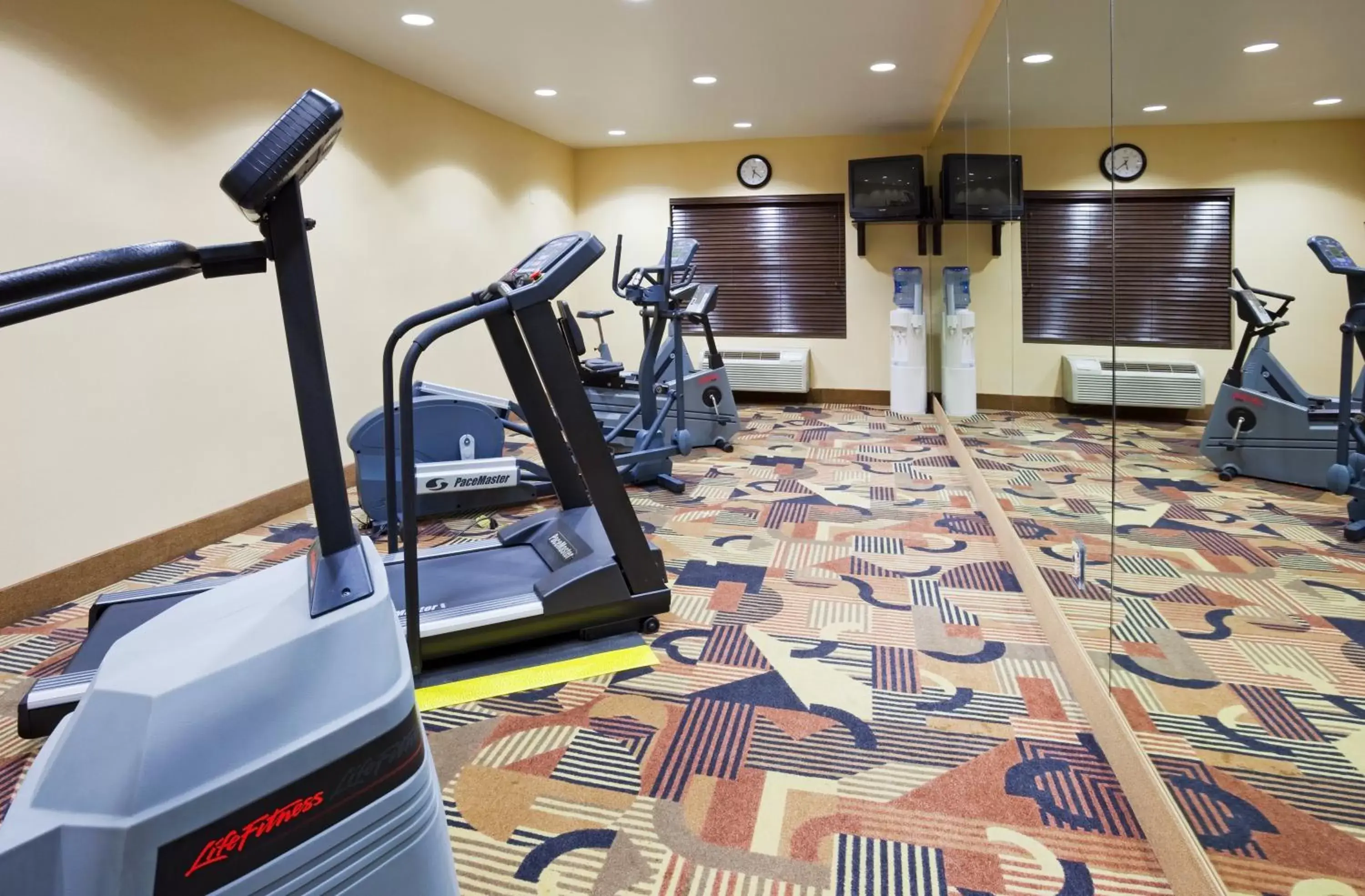 Fitness centre/facilities in Holiday Inn Express Hotel & Suites Sioux Falls-Brandon by IHG Fitness centre/facilities in Holiday Inn Express Hotel & Suites Sioux Falls-Brandon by IHG