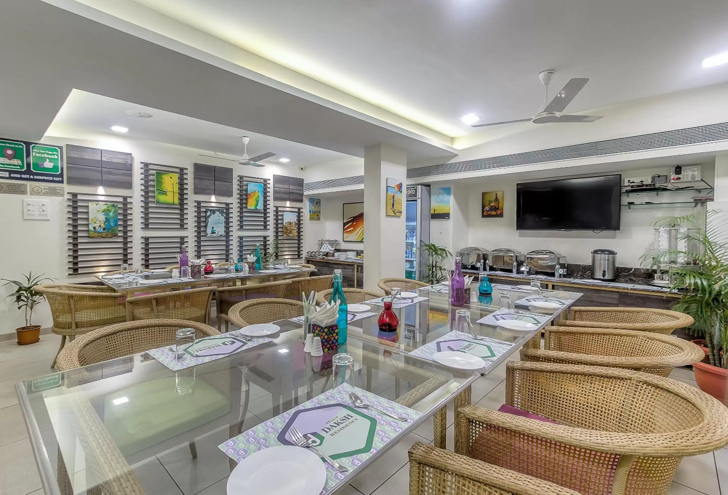 Restaurant/Places to Eat in Treebo Trend Daksh Residency