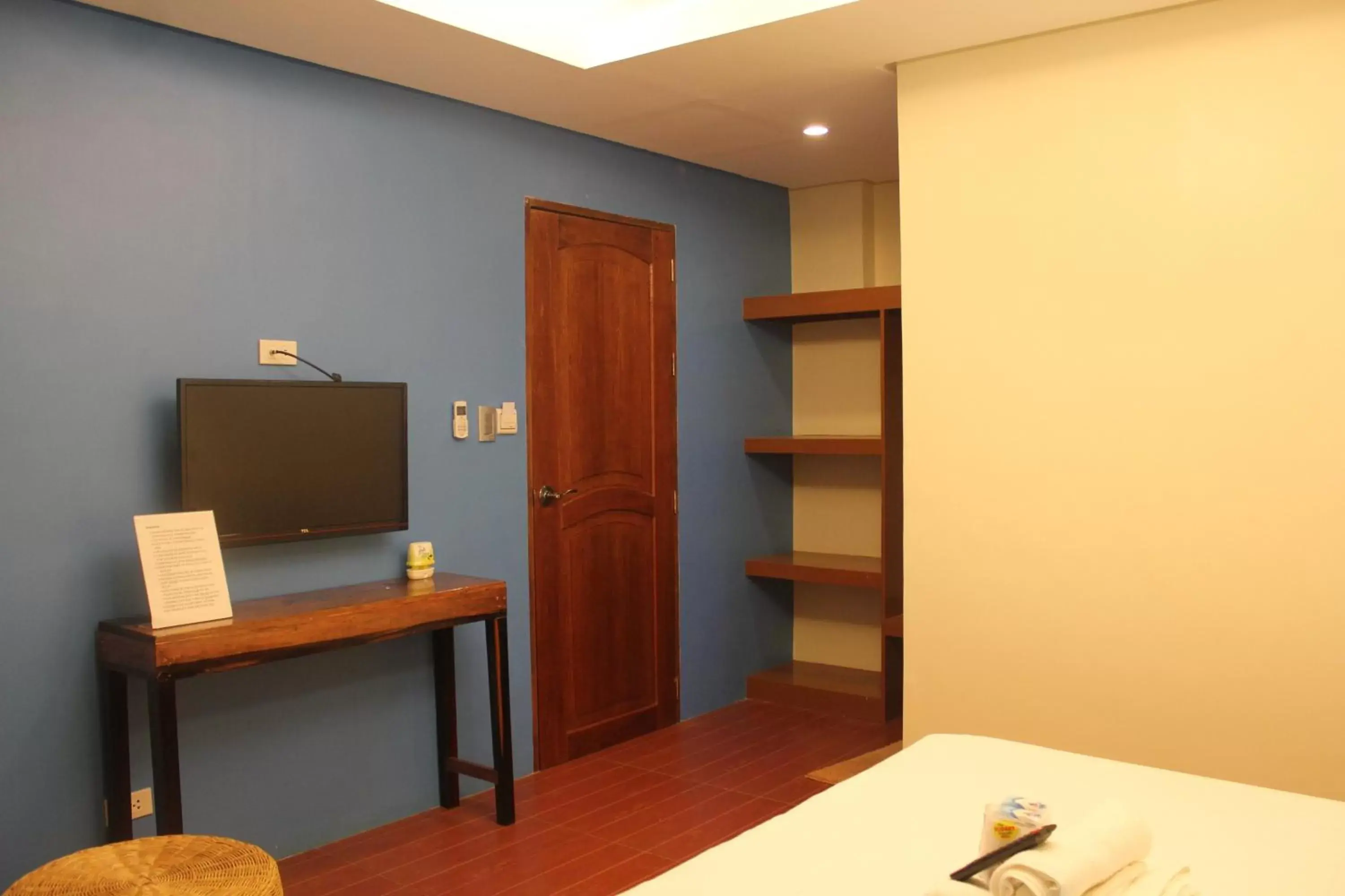 Photo of the whole room, Bed in Aqua Travel Lodge Photo of the whole room, Bed in Aqua Travel Lodge