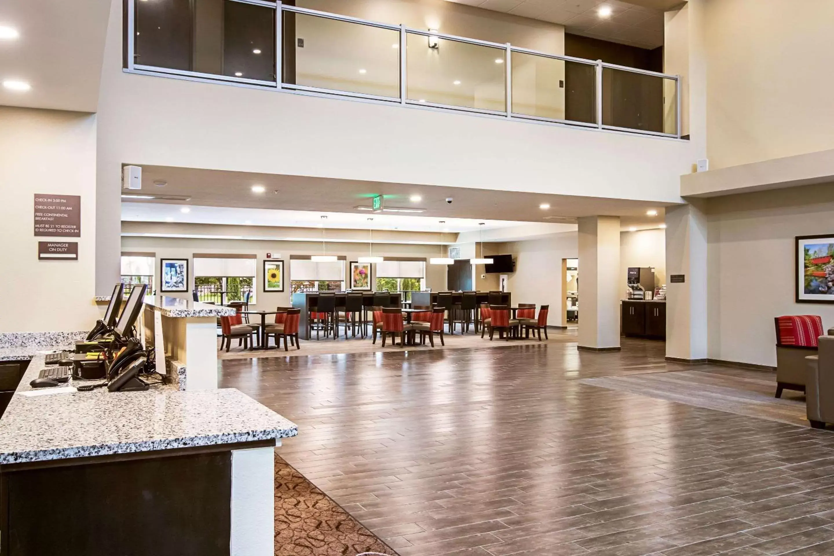 Lobby or reception, Restaurant/Places to Eat in Comfort Suites