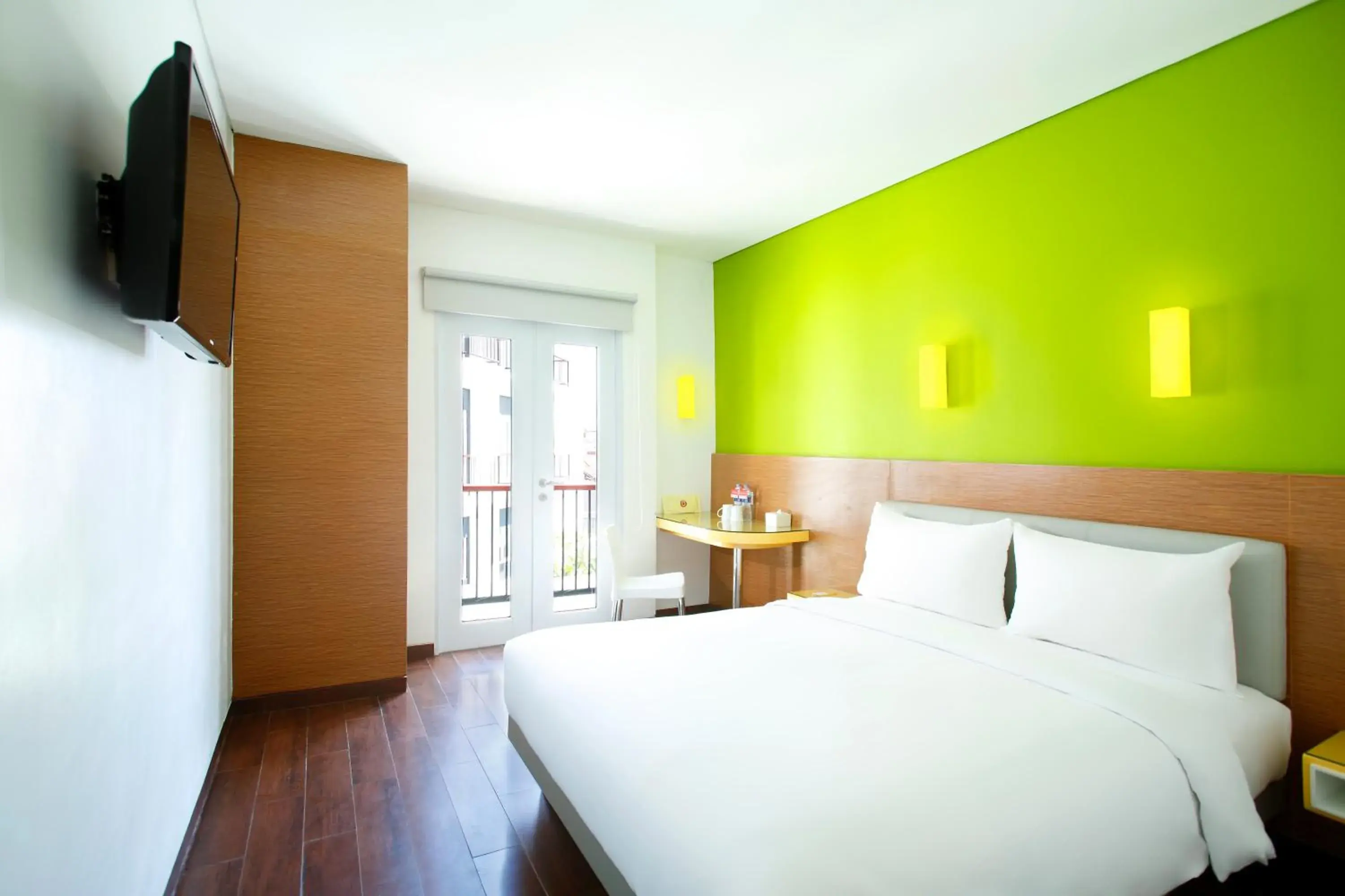 Bed in Amaris Hotel Teuku Umar