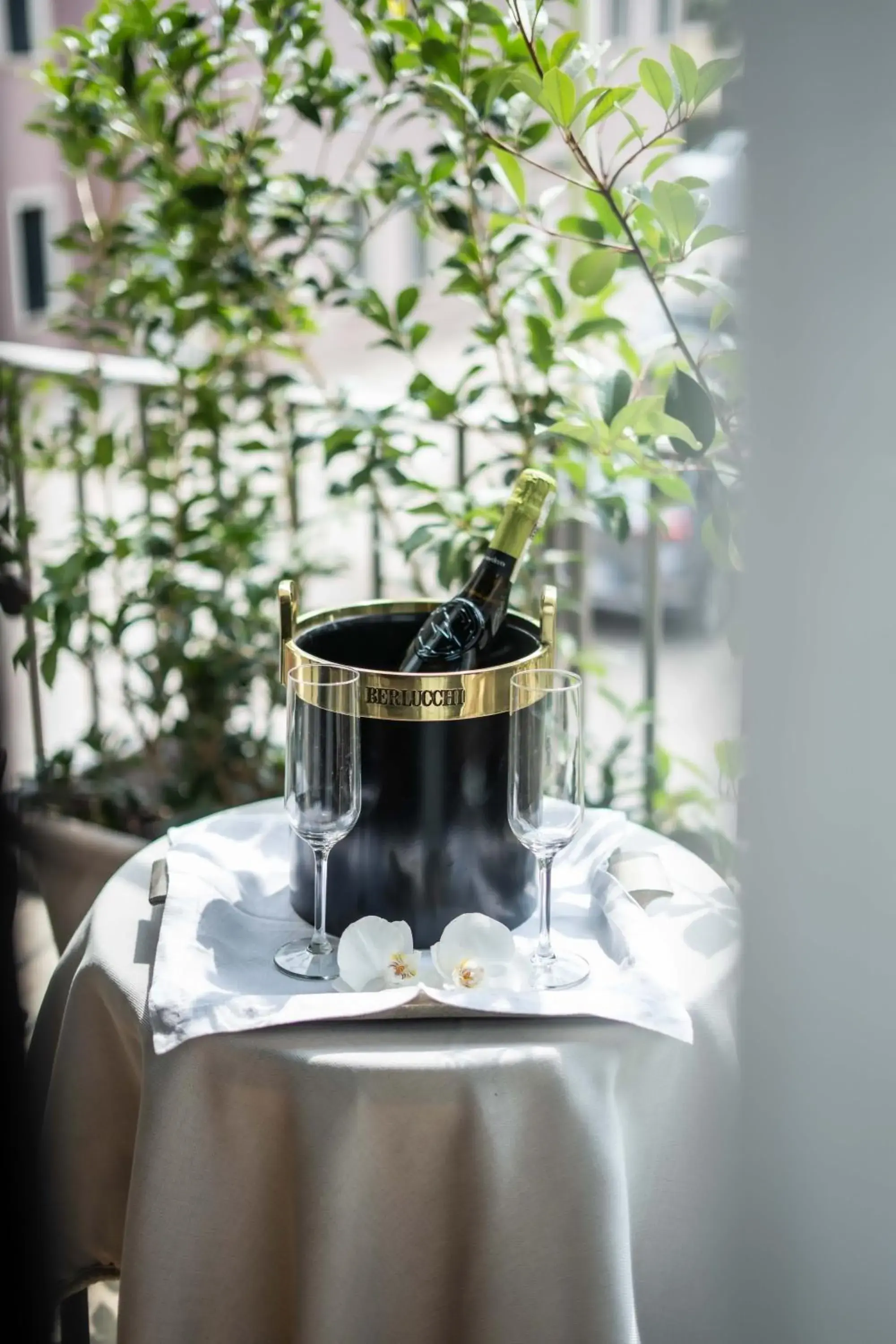 Balcony/Terrace, Drinks in Hotel Terme Milano