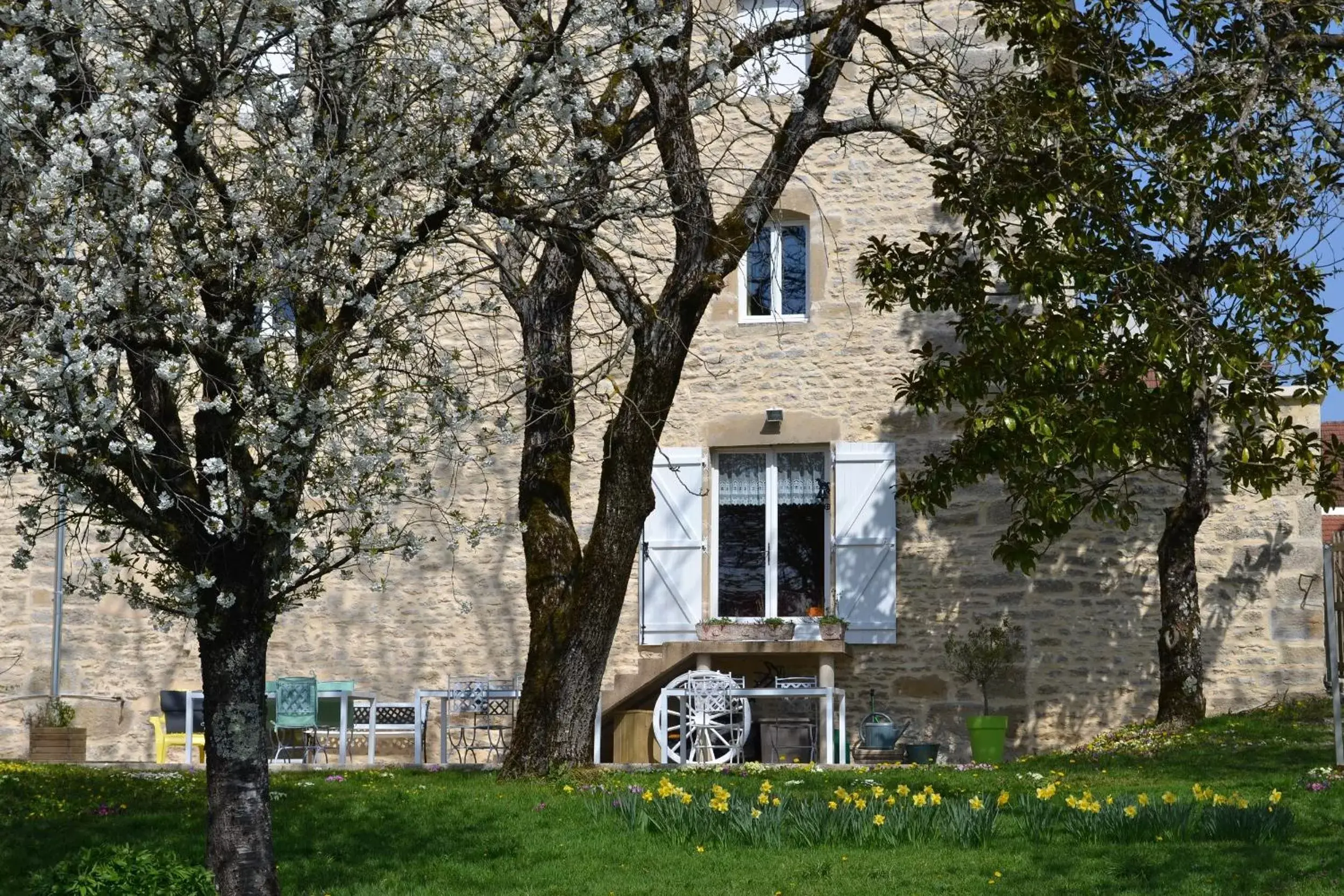 Balcony/Terrace, Property Building in Chambres d'Hôtes Le Moulin à Epices