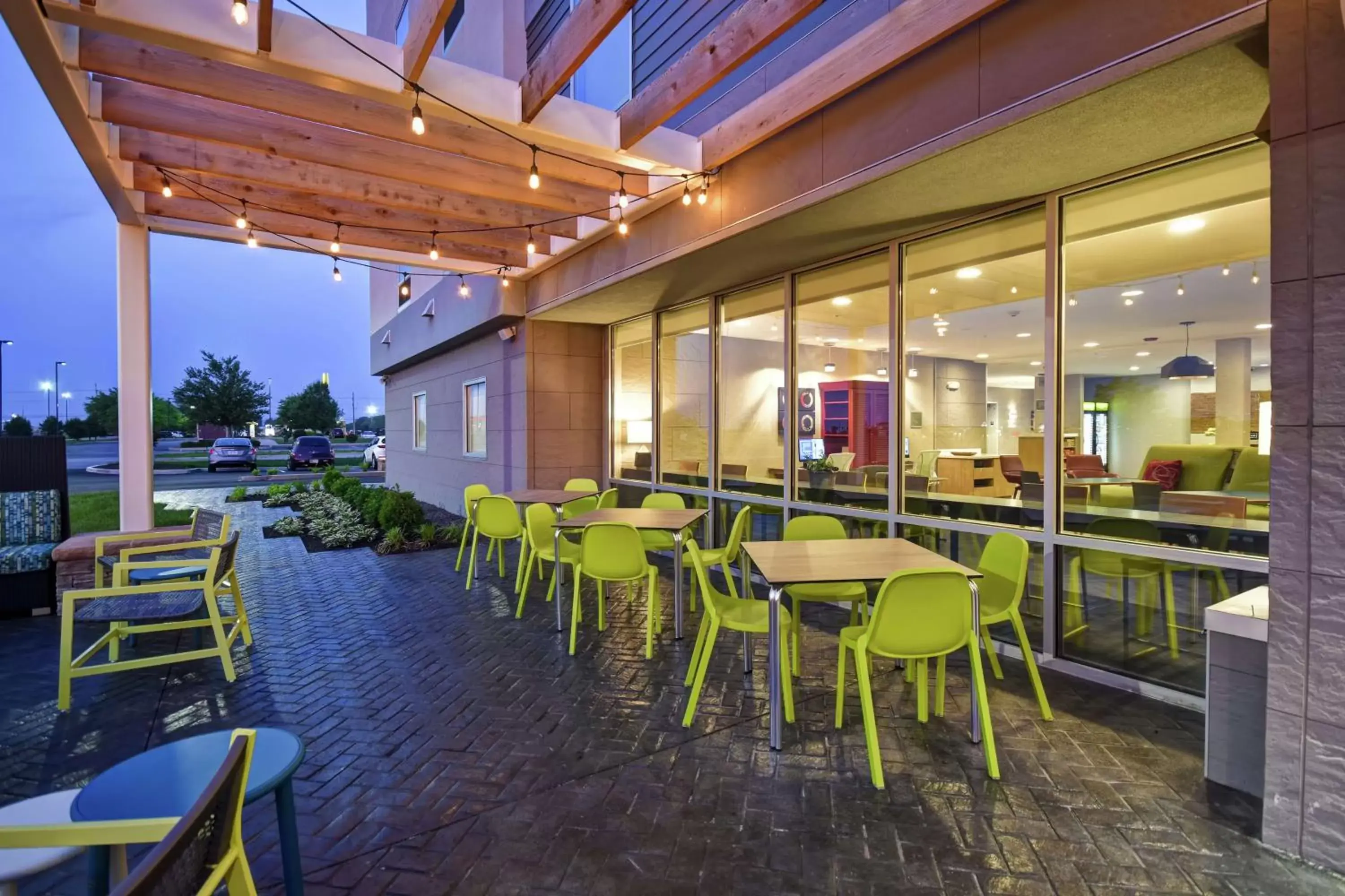 Patio, Restaurant/Places to Eat in Home2 Suites By Hilton Terre Haute