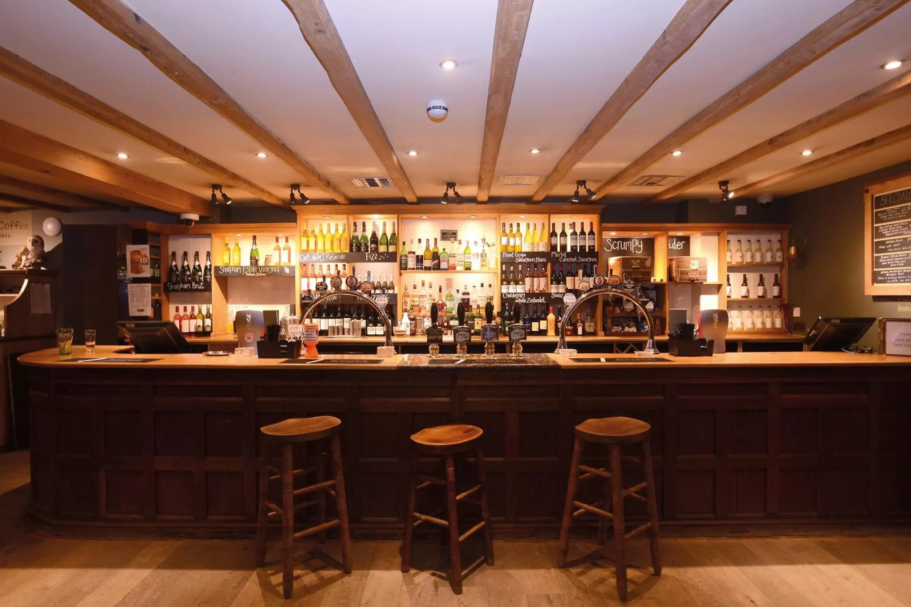 Lounge/Bar in Barn Owl Inn