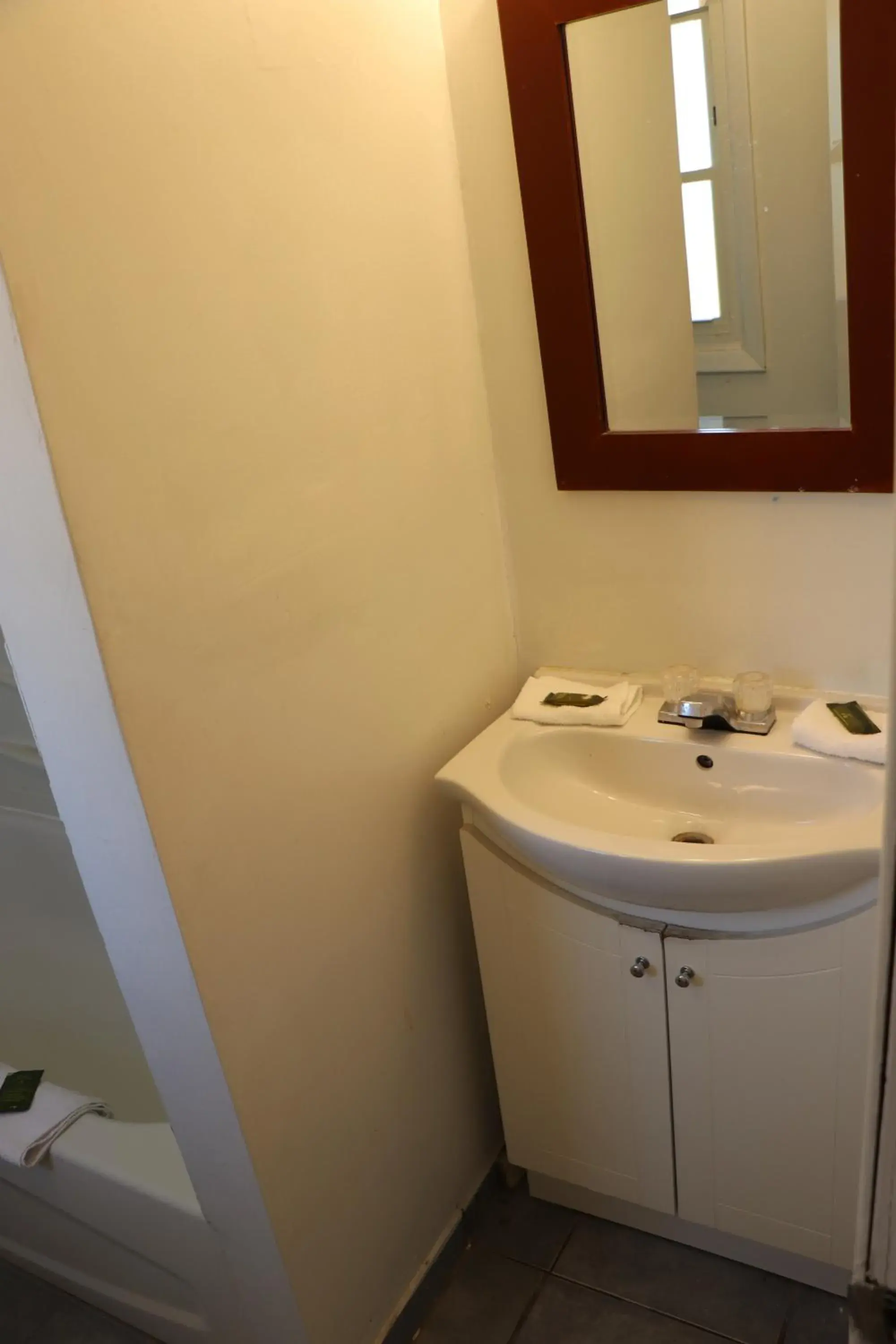 Bathroom in Falcon Inn