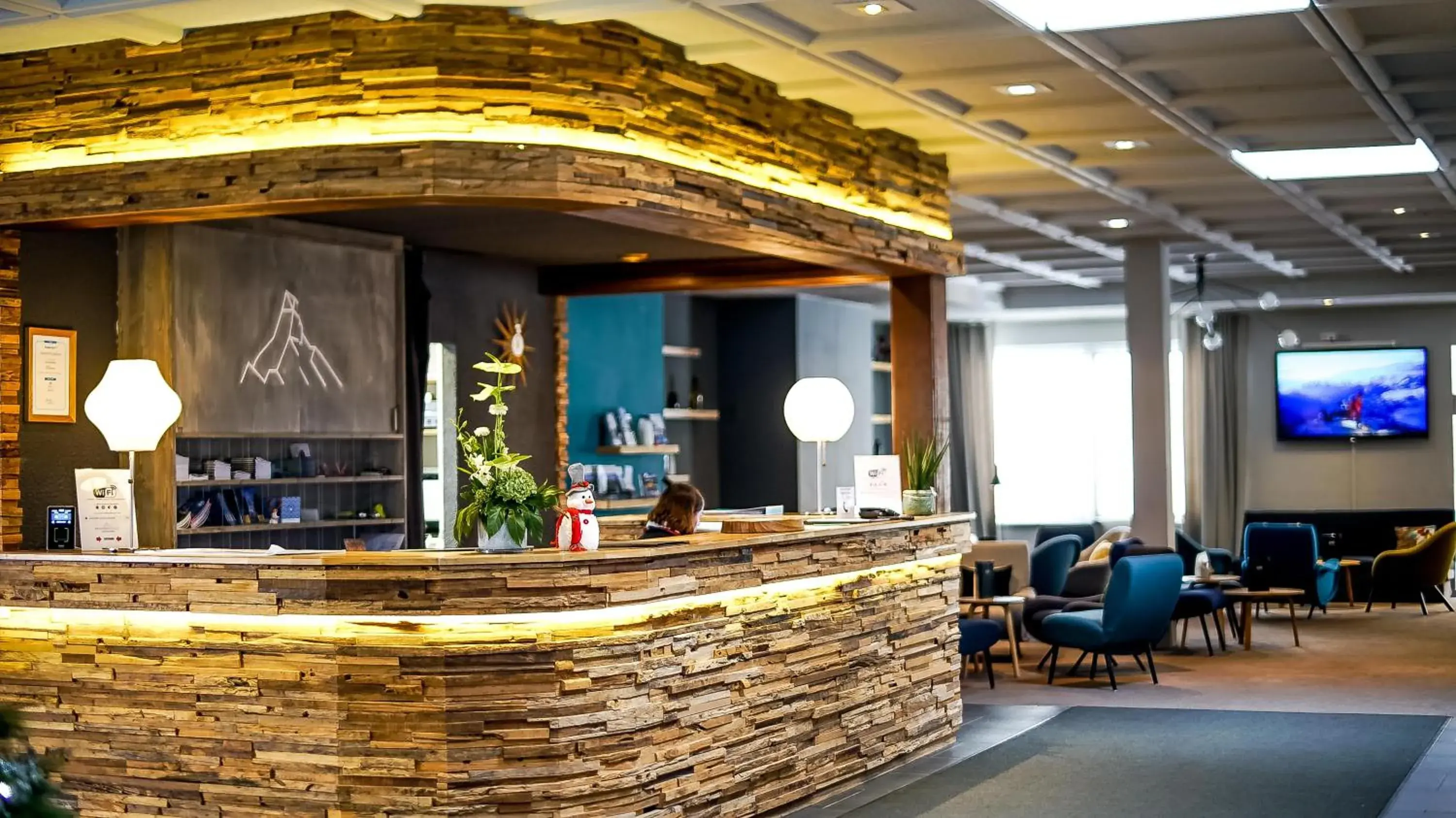 Lobby or reception, Lounge/Bar in Hotel Ambassador Zermatt