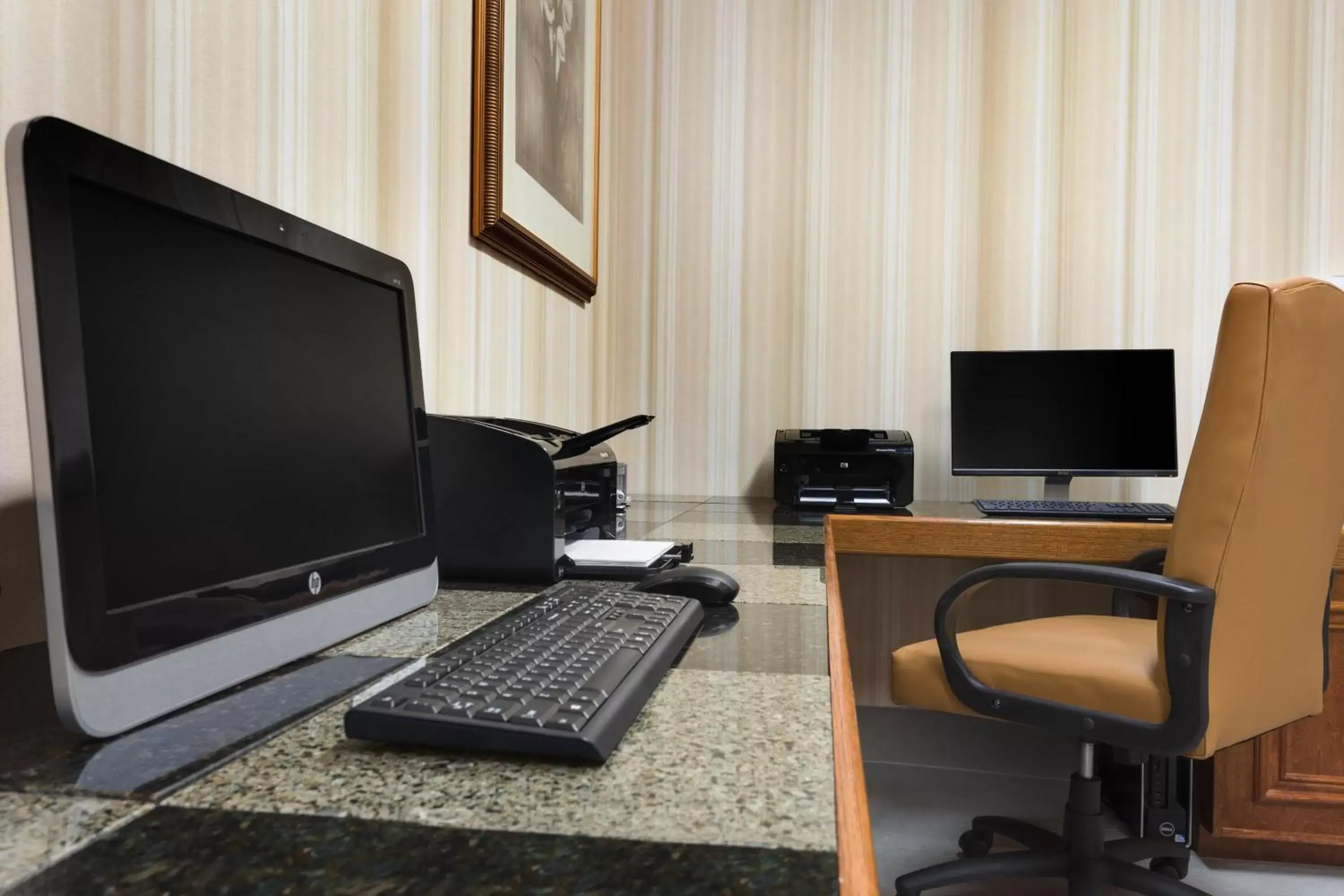 Business facilities, Business Area/Conference Room in Country Inn & Suites by Radisson, Columbia, MO