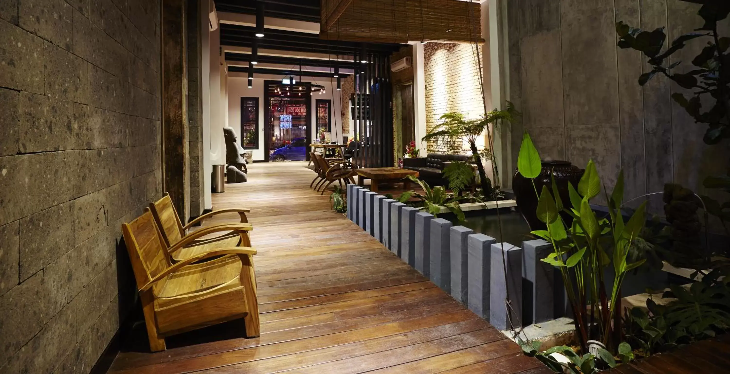 Property building in 1825 Gallery Hotel Property building in 1825 Gallery Hotel