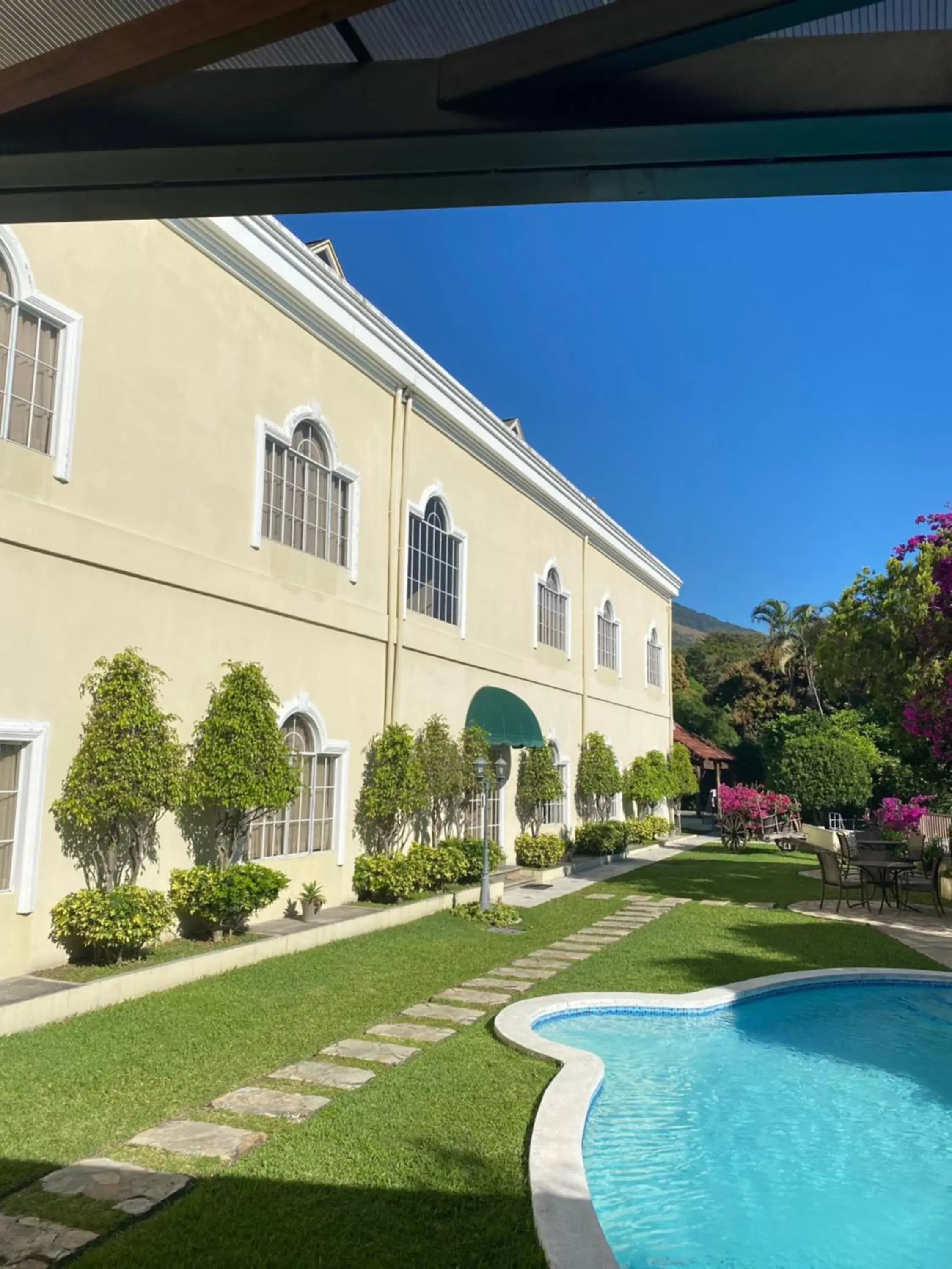 Swimming pool in Hotel Mirador Plaza