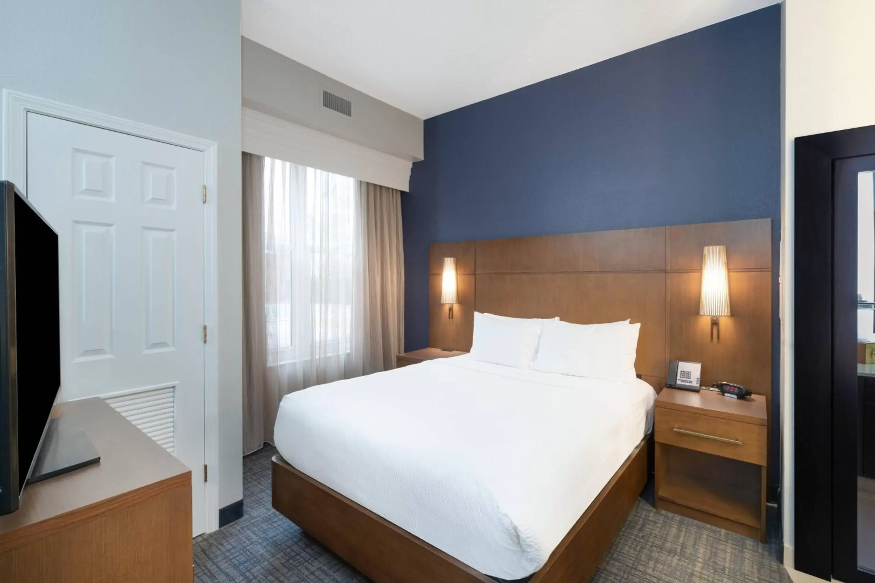 Bedroom, Bed in Residence Inn by Marriott Charleston Airport
