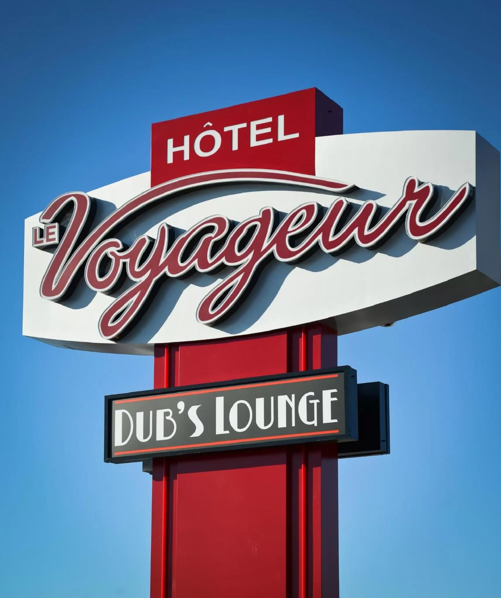 Property logo or sign in Hôtel Le Voyageur