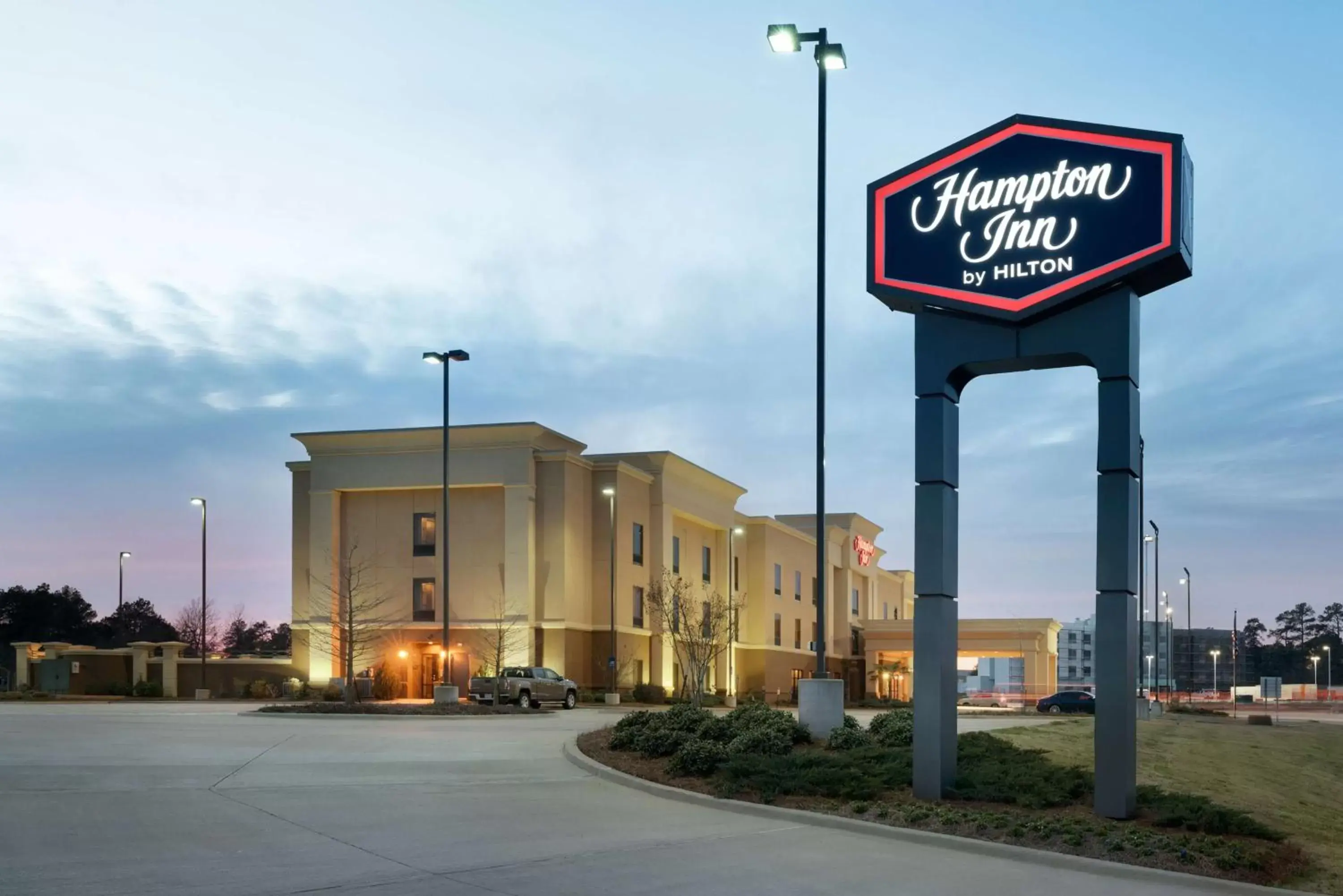 Property building in Hampton Inn West Monroe Property building in Hampton Inn West Monroe