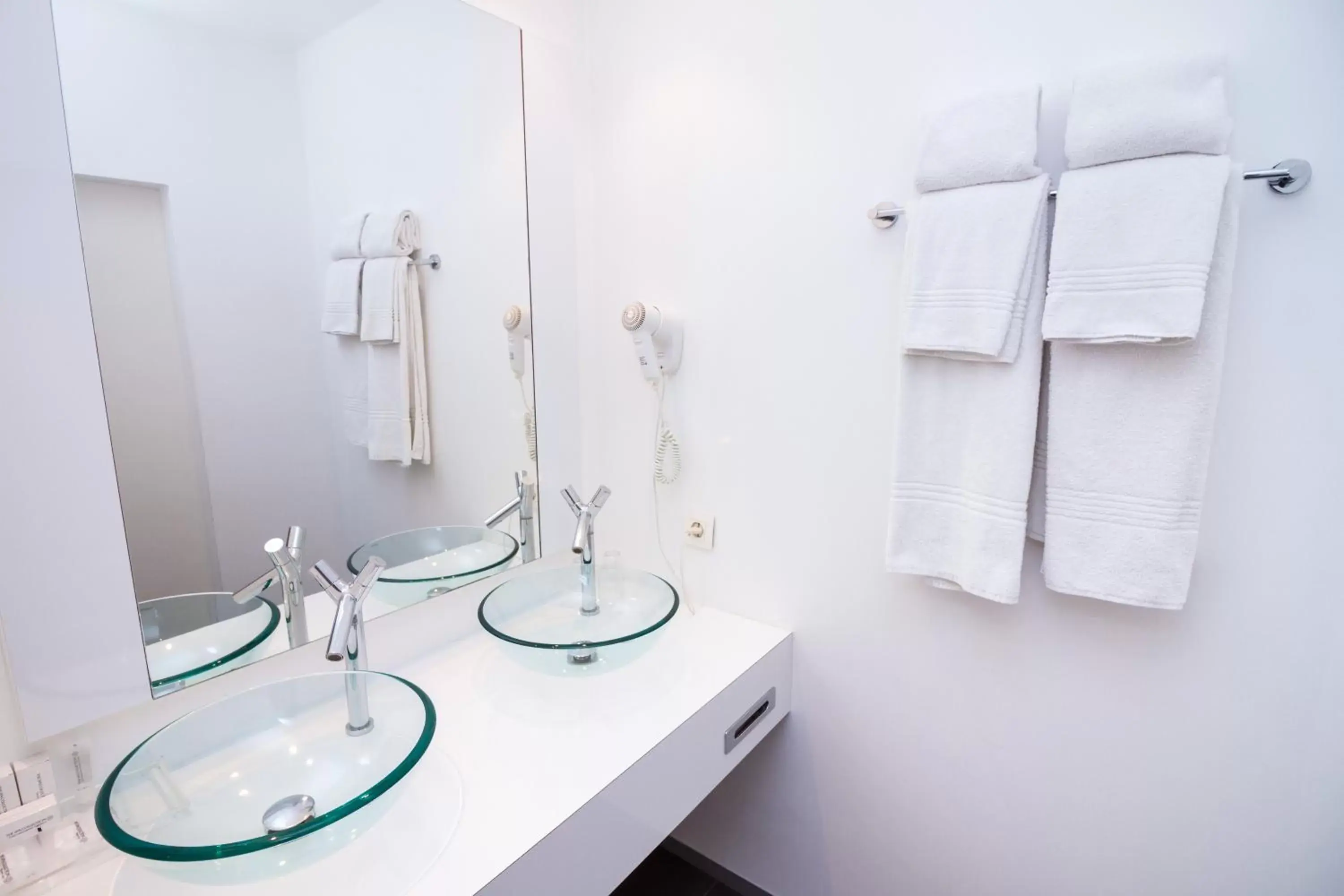 Bathroom in Hotel Saint Sauveur by WP Hotels