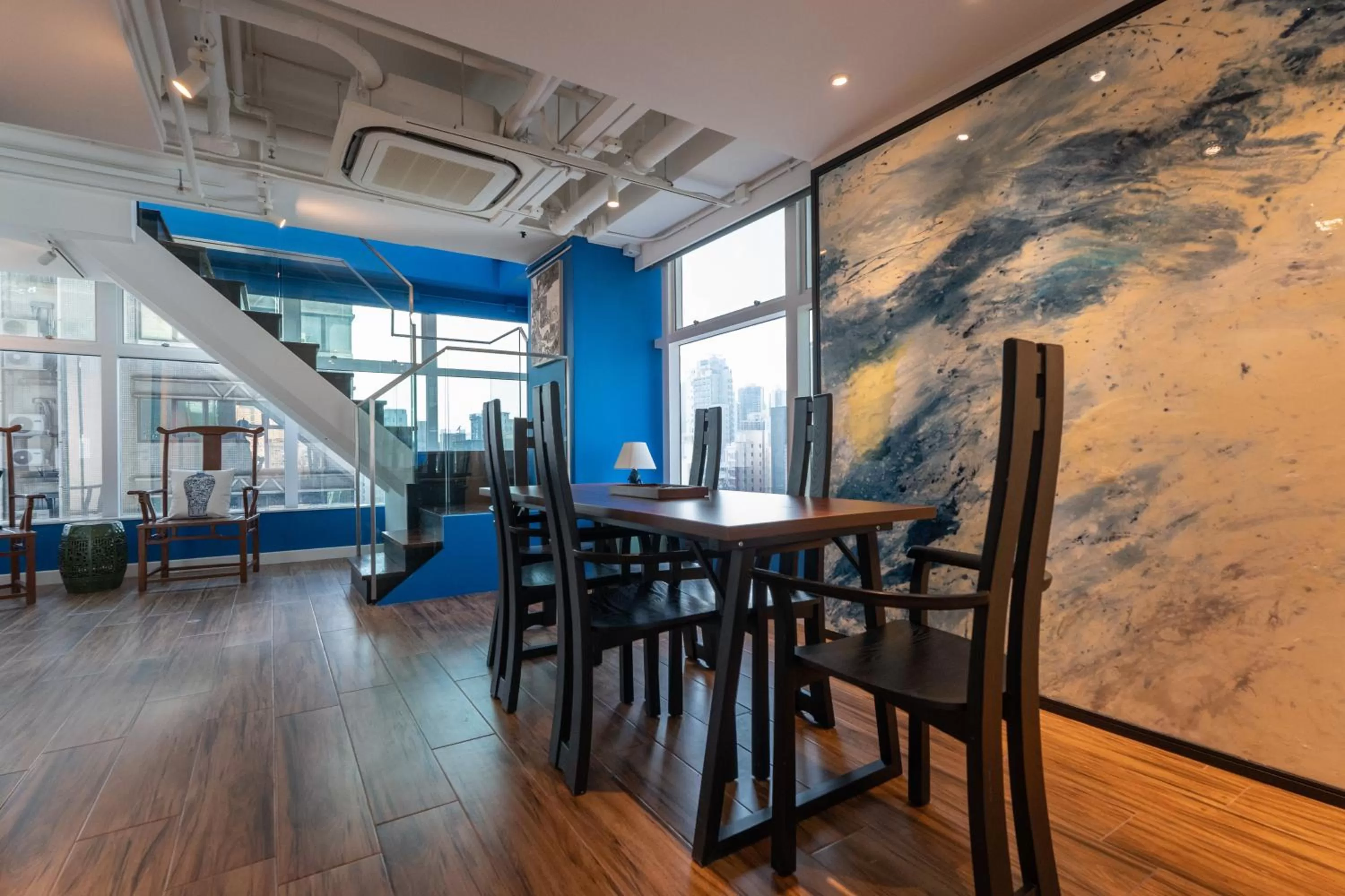 Living room in Tung Nam Lou Art Hotel