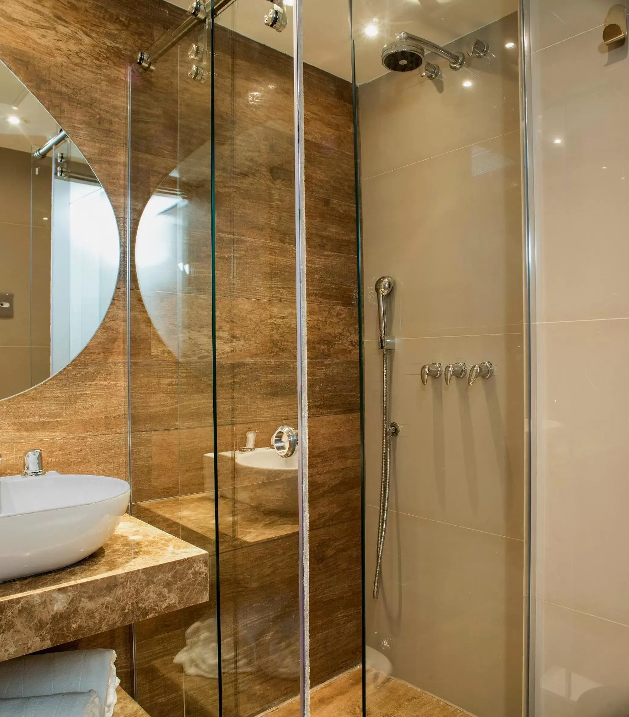 Bathroom in Arena Ipanema Hotel