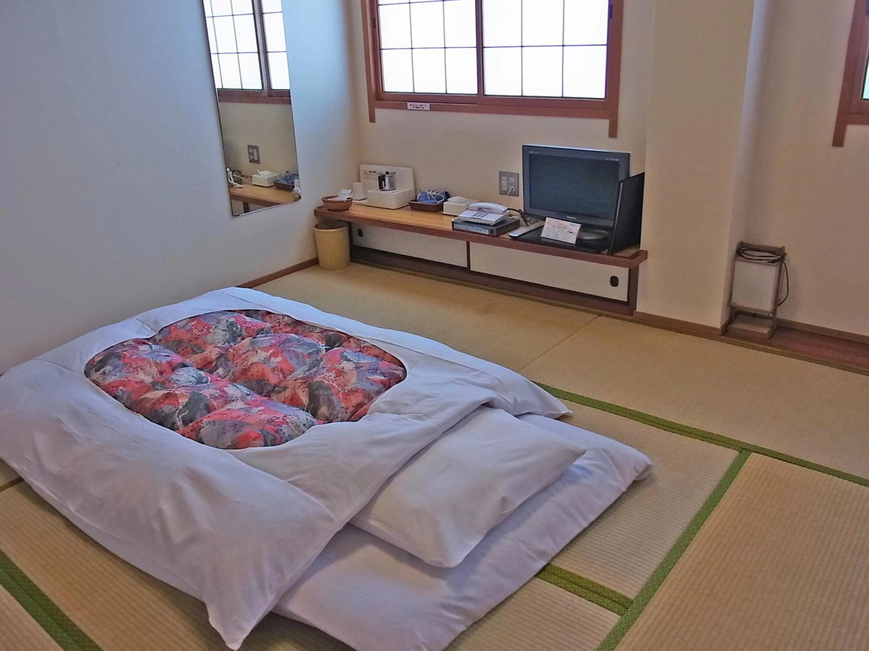 Photo of the whole room, Bed in Hotel Ohta
