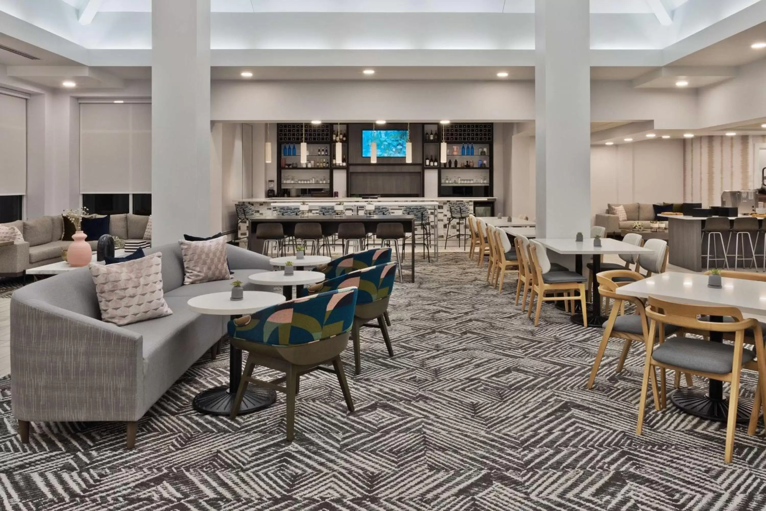 Lobby or reception, Restaurant/Places to Eat in Hilton Garden Inn Birmingham SE/Liberty Park