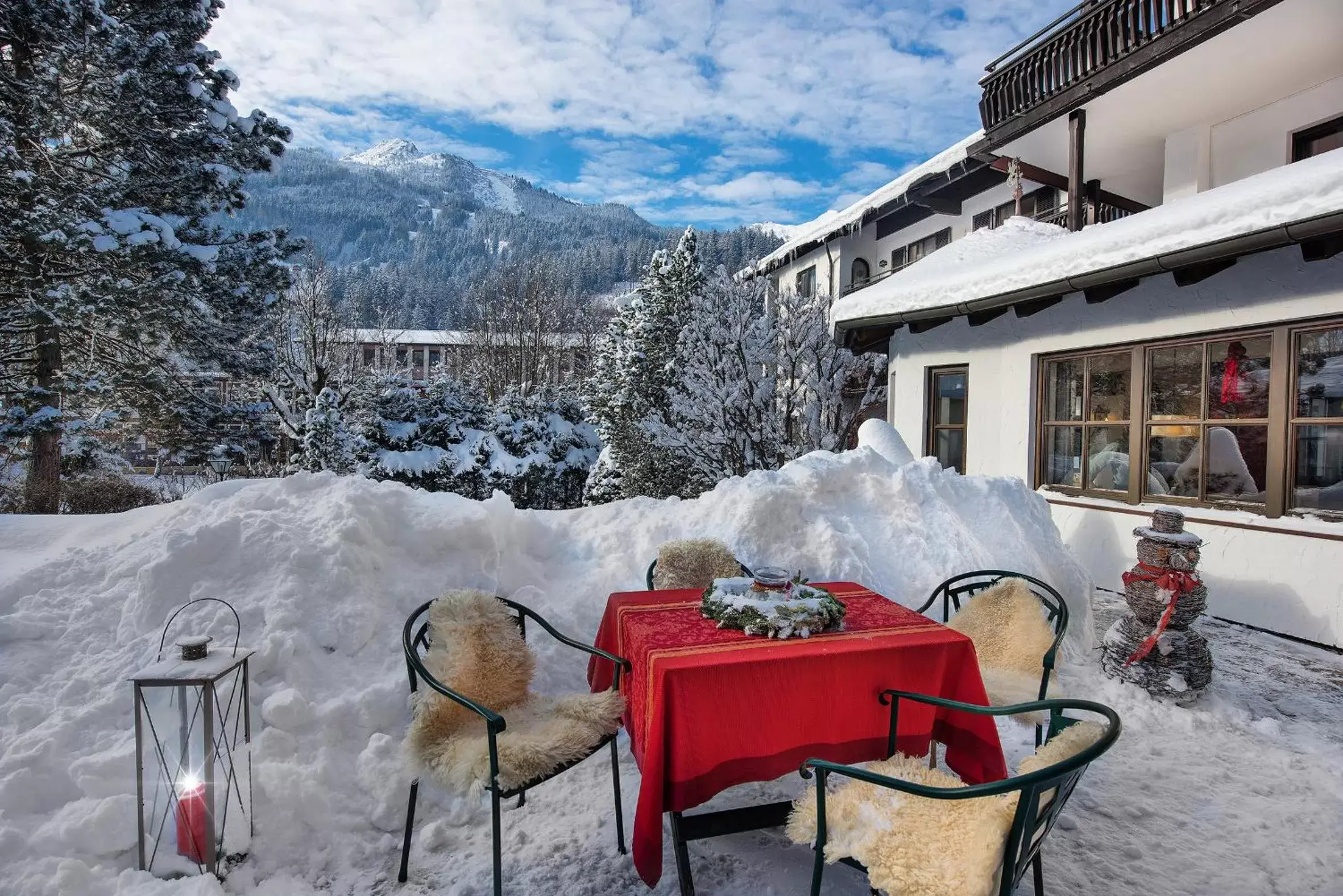 Garden view, Winter in Johannesbad Hotel St. Georg