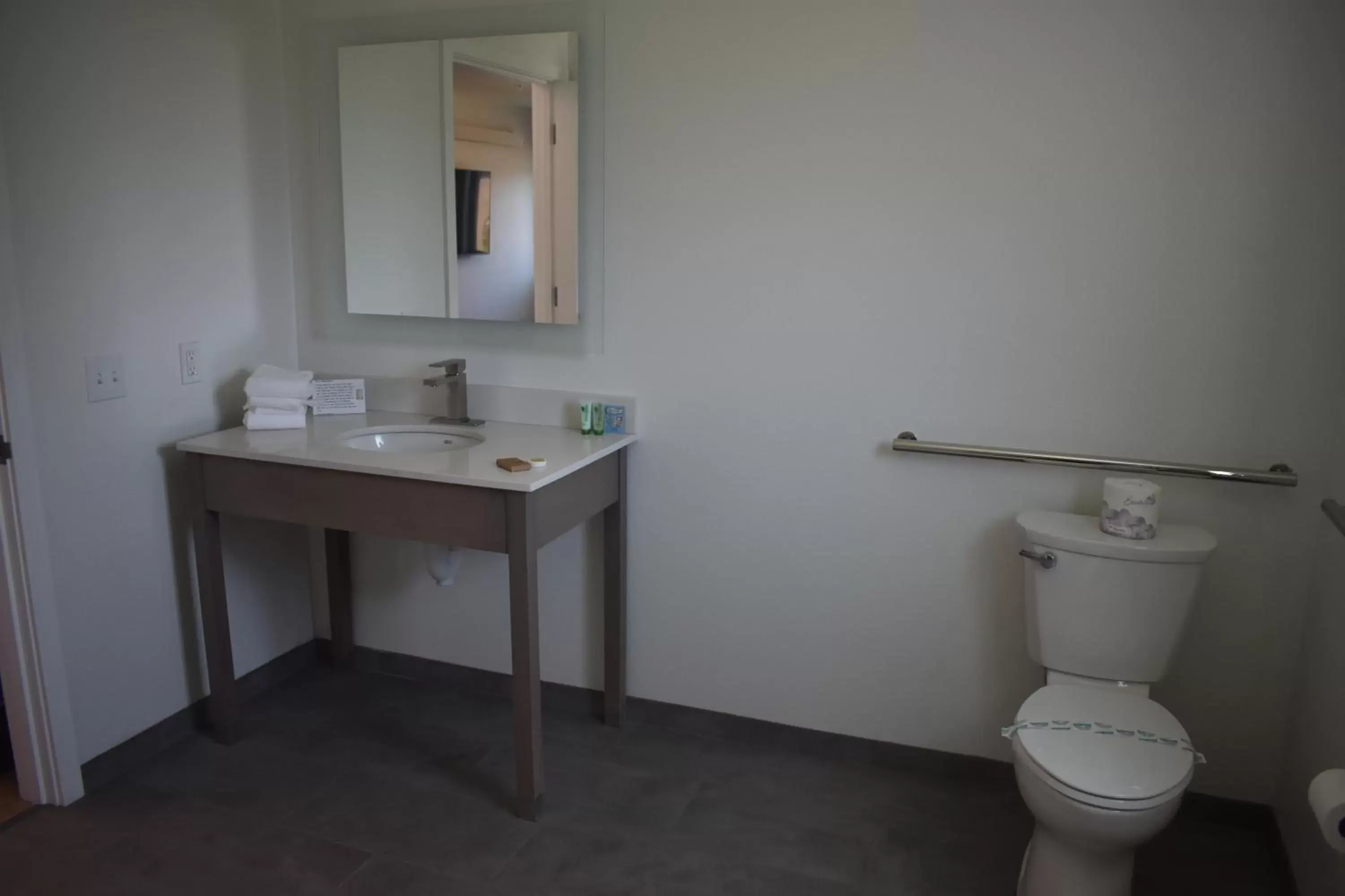Bathroom in Table Rock Motel